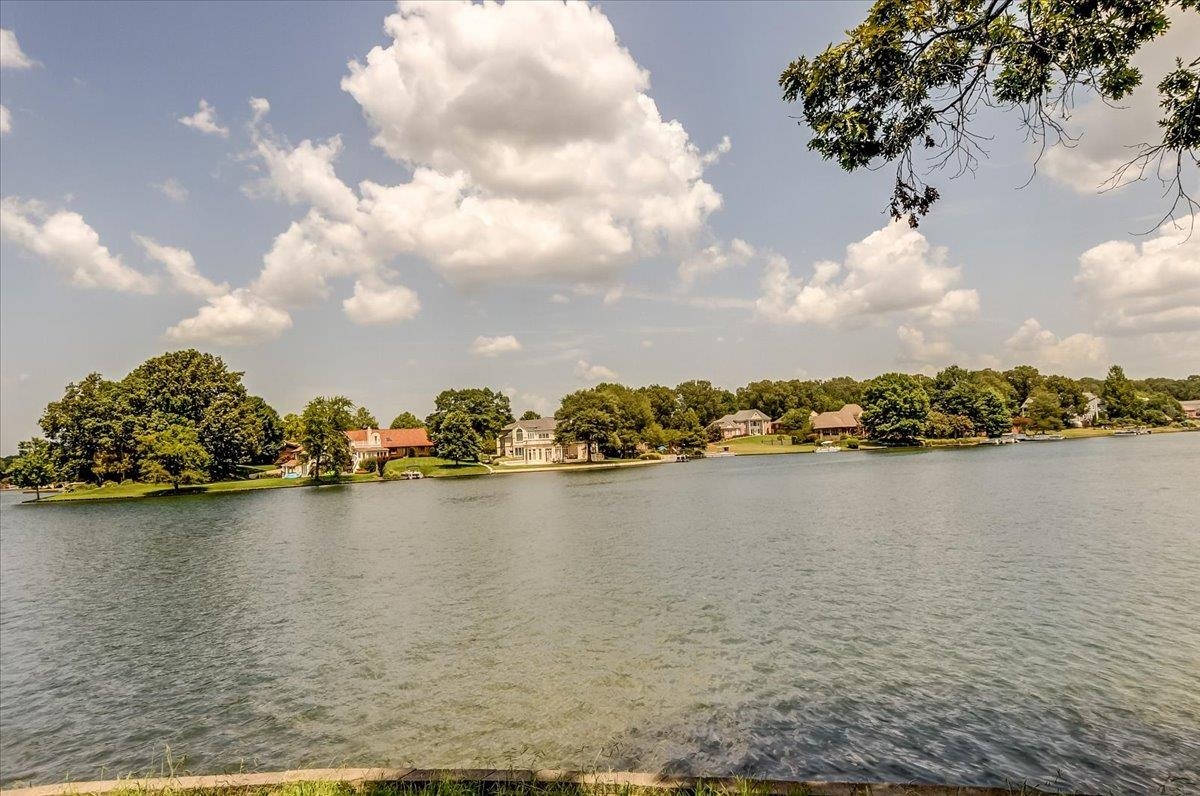 9956 Promontory Cv Property Photo 30