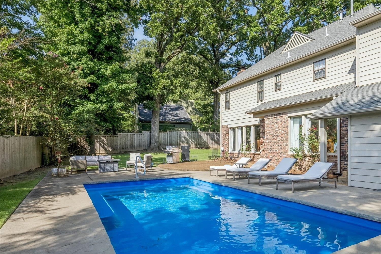 8601 Dogwood Rd Property Photo 6