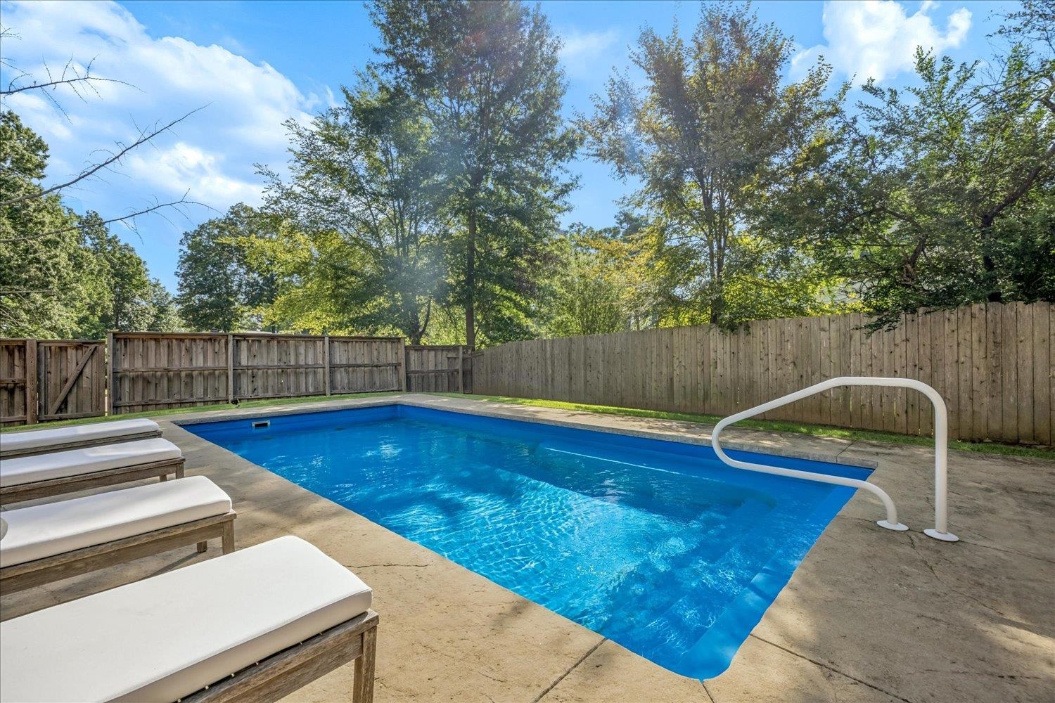 8601 Dogwood Rd Property Photo 7