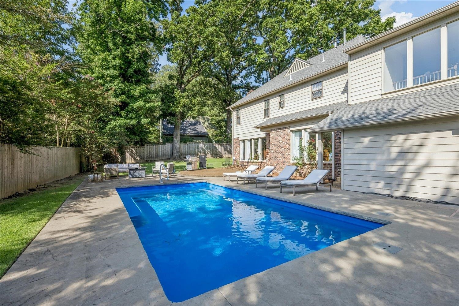 8601 Dogwood Rd Property Photo 8