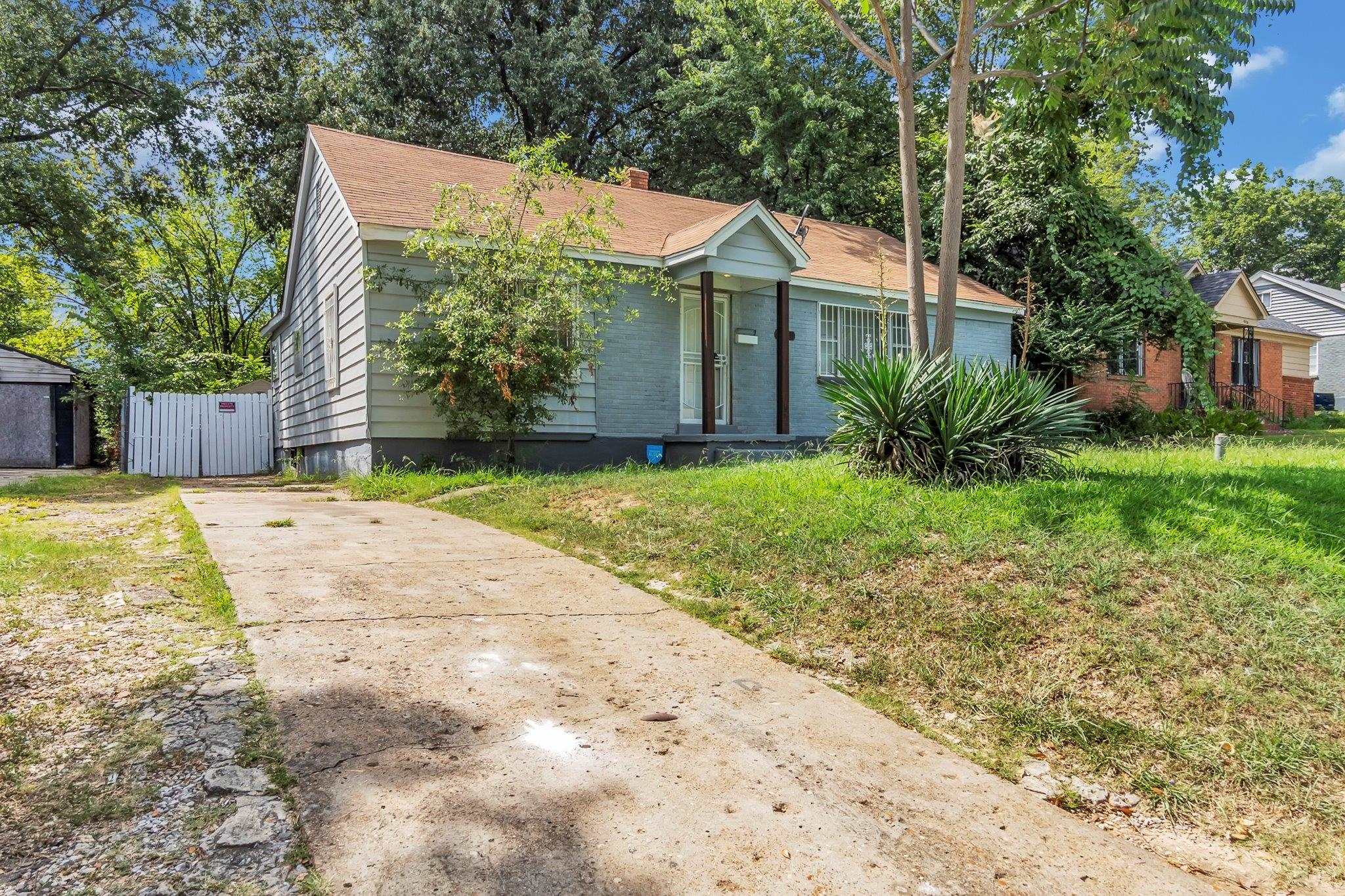1839 Orleans St Property Photo 3