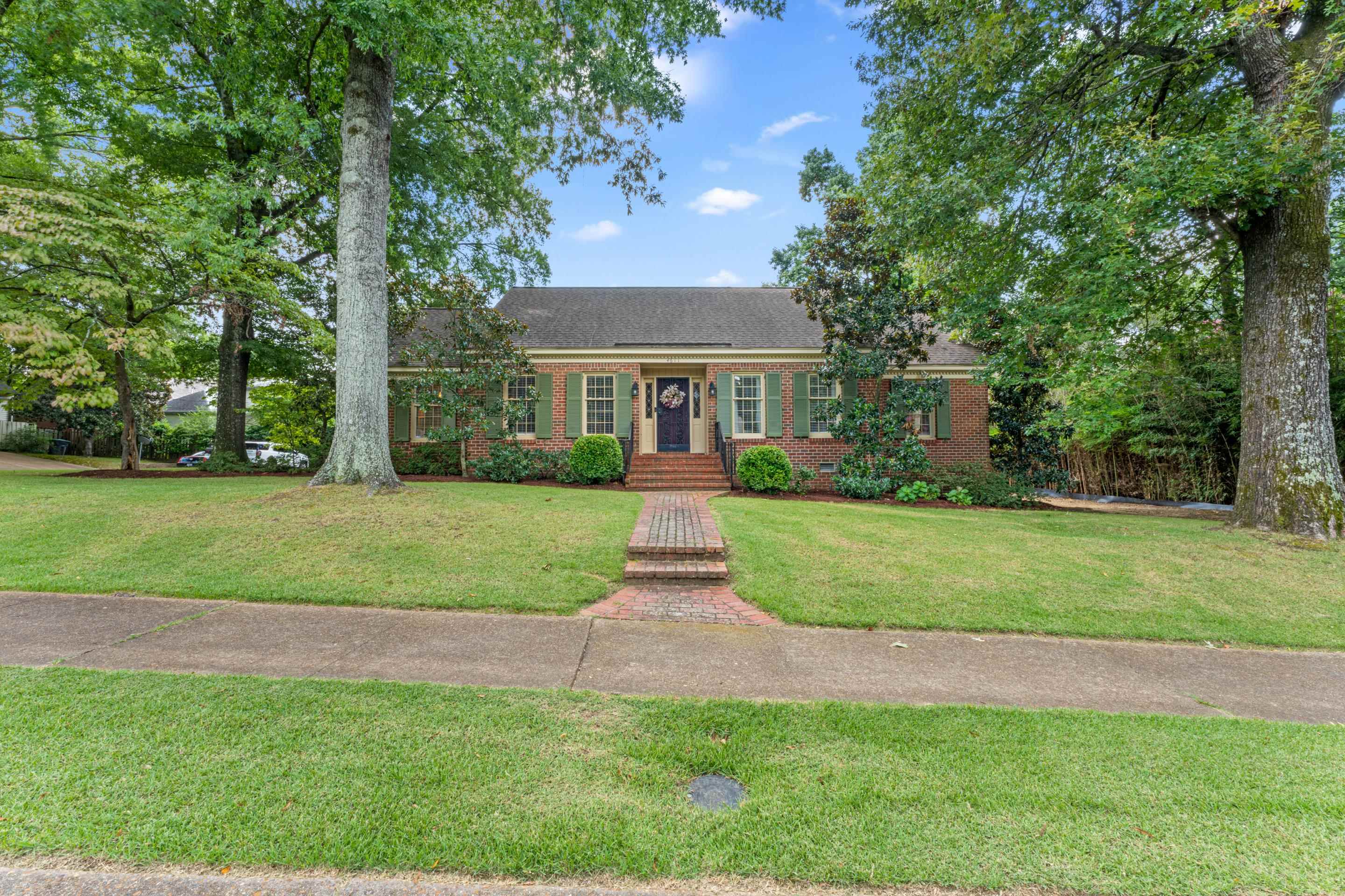 4611 SHADY GROVE RD Property Photo 1