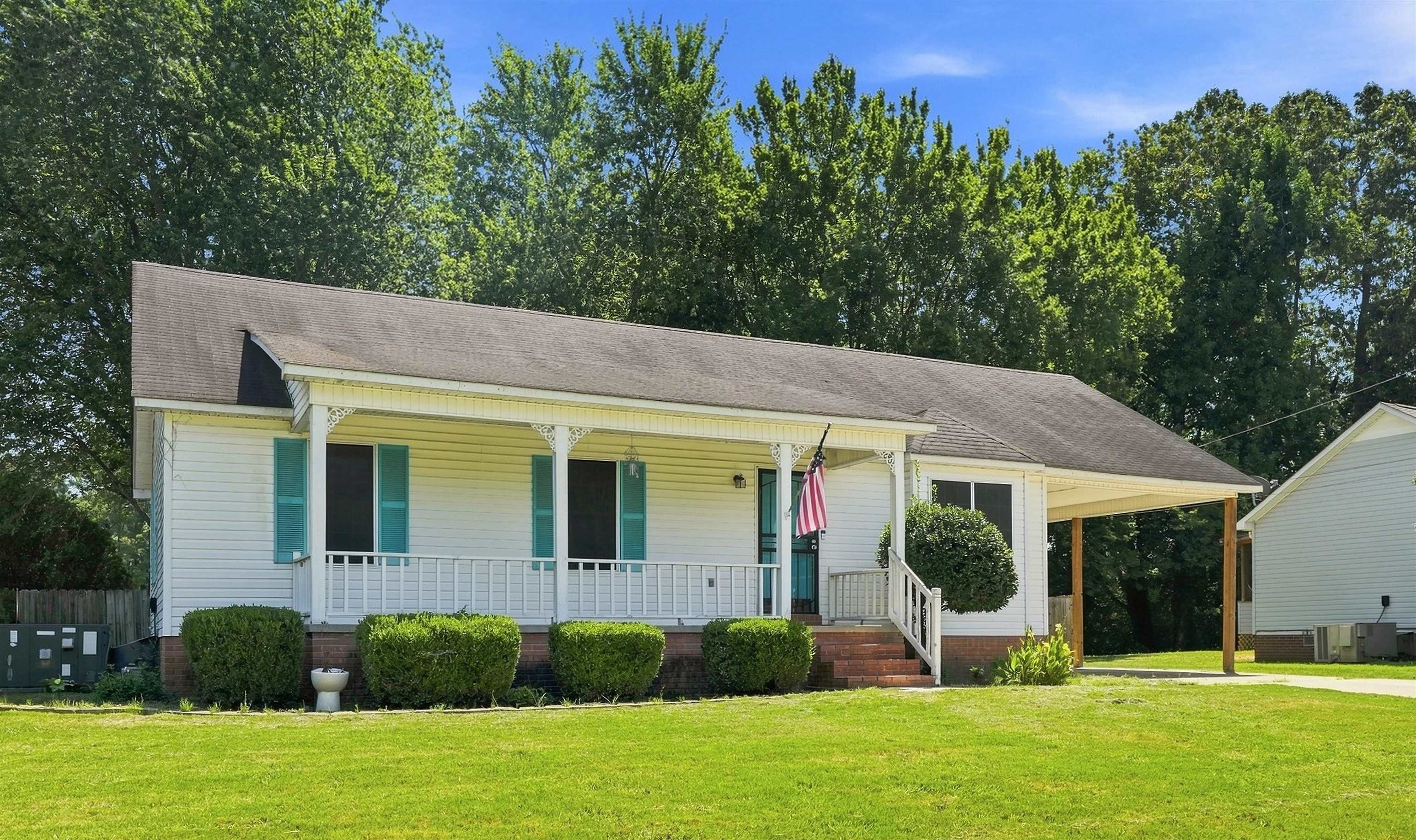 484 Penny Ln Property Photo 1