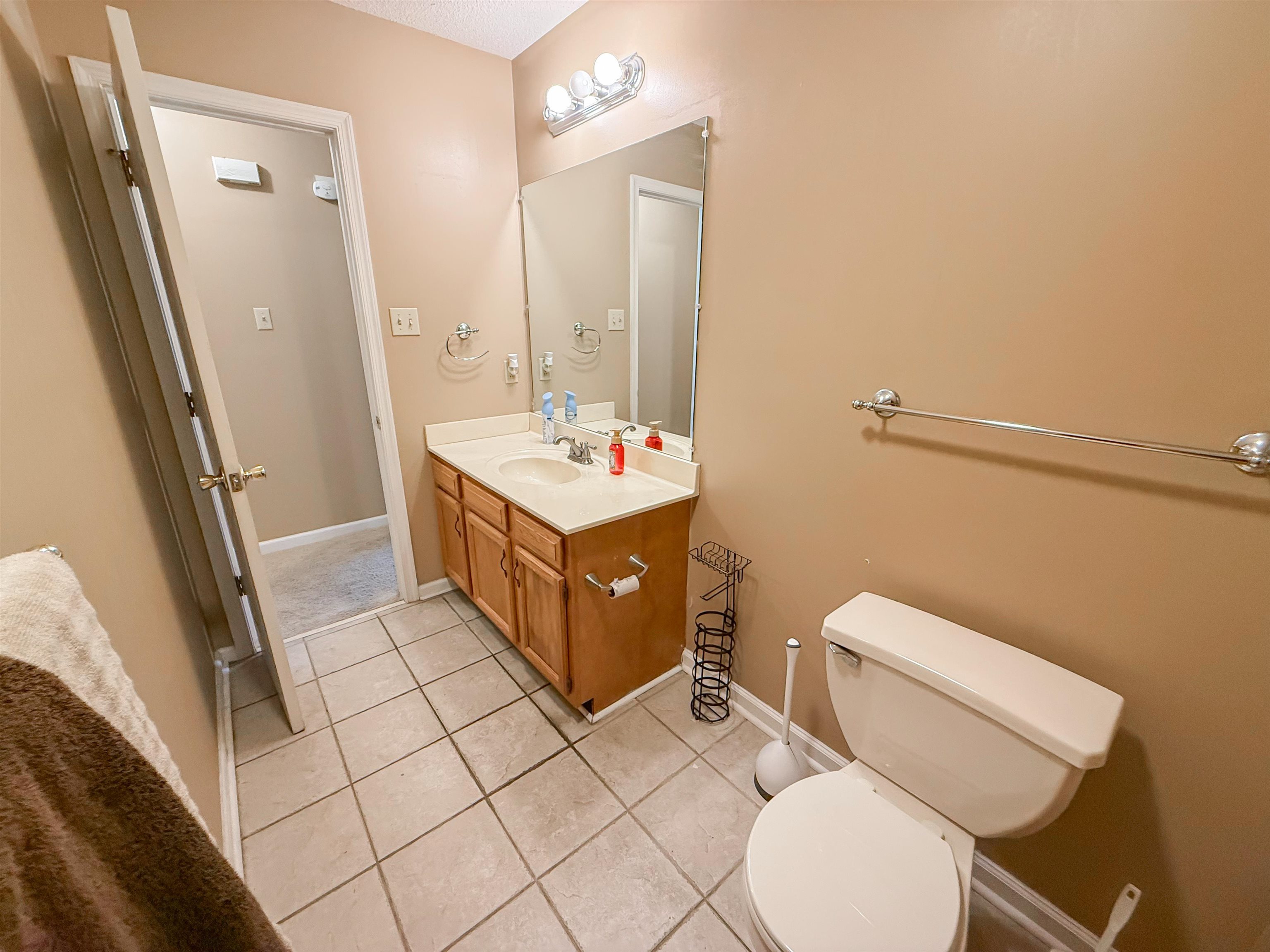900 Sir James Ave Property Photo 19