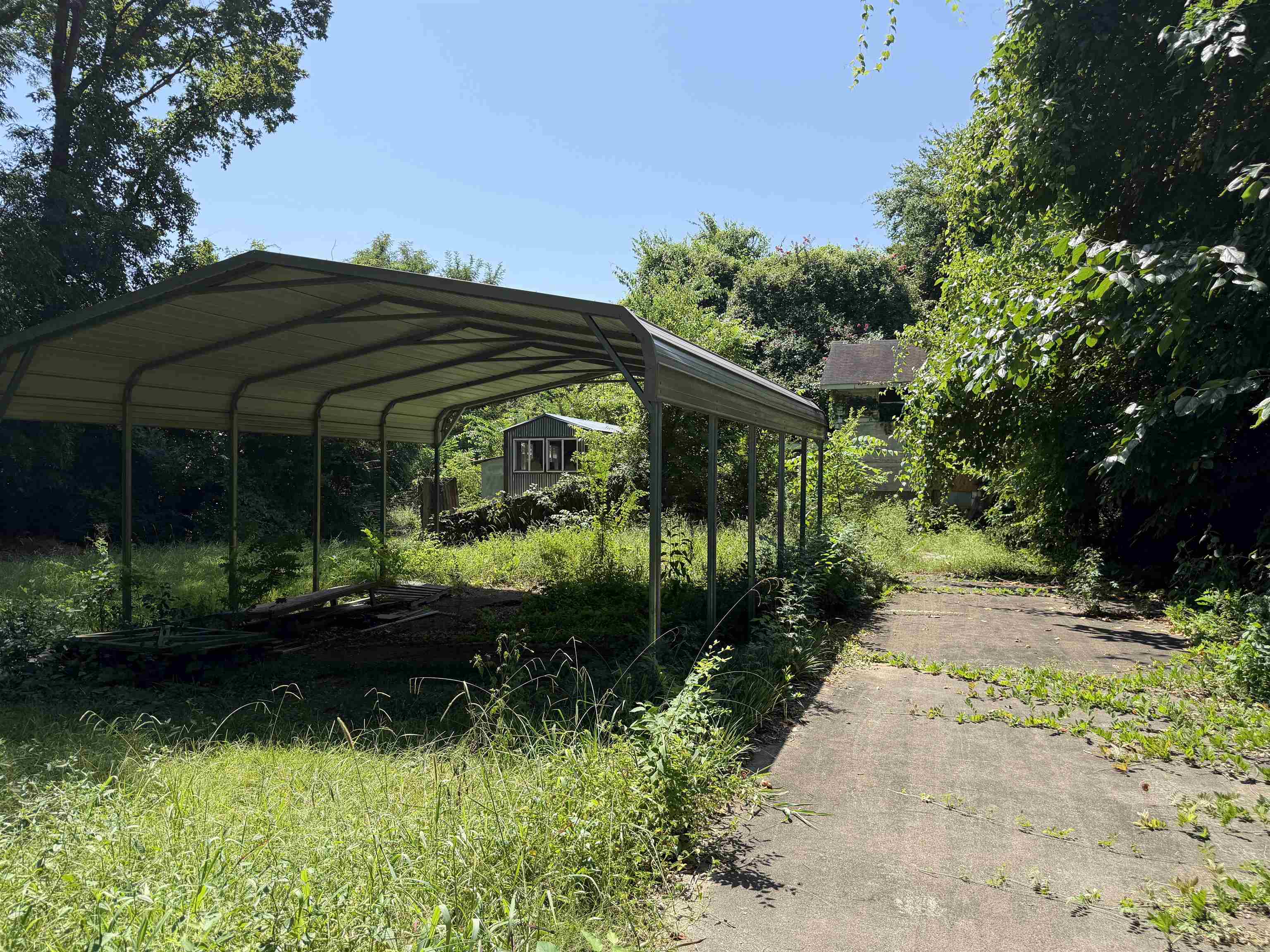 3083 Southern Ave Property Photo 3