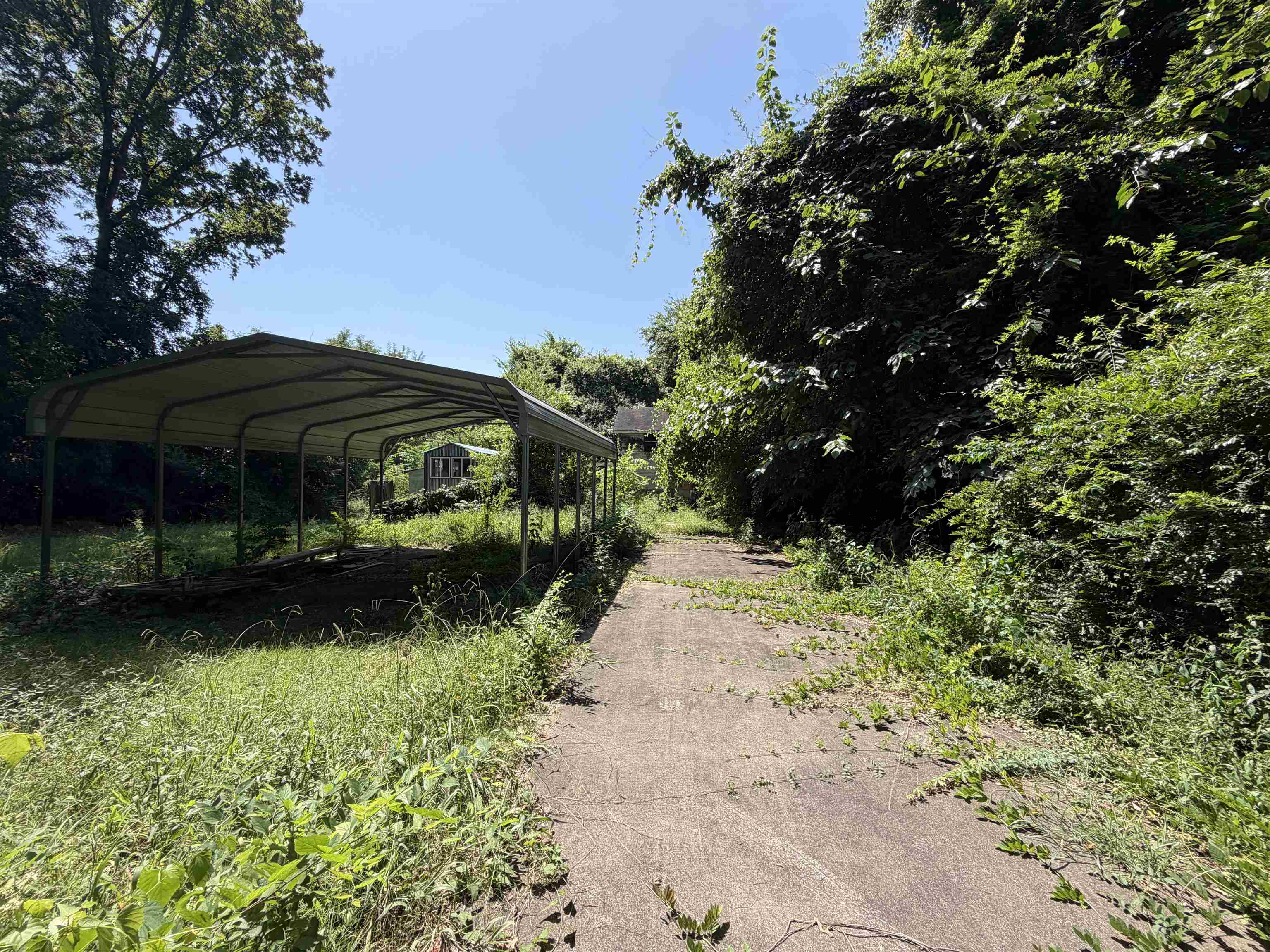 3083 Southern Ave Property Photo 4