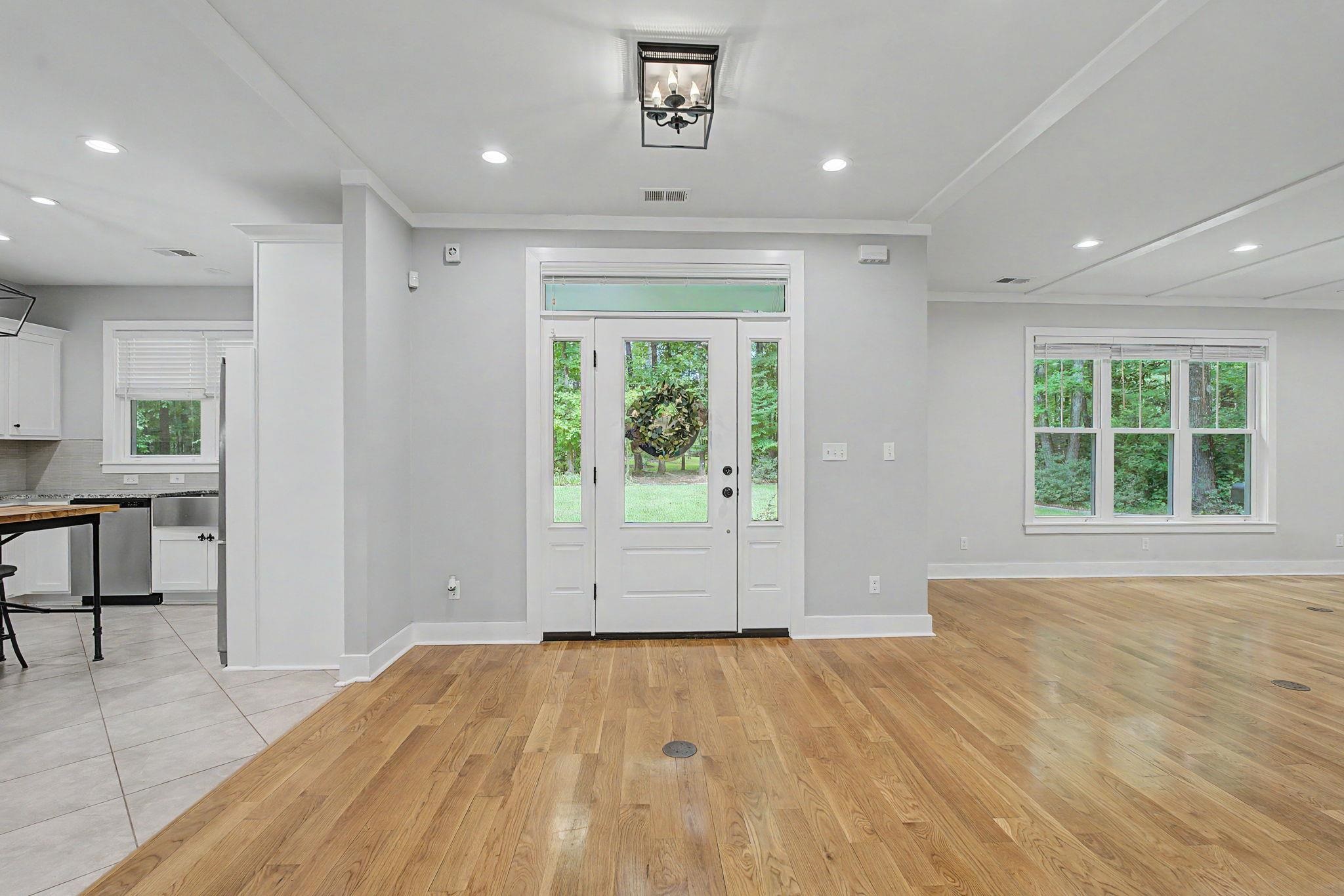 6648 Long Rd Property Photo 6