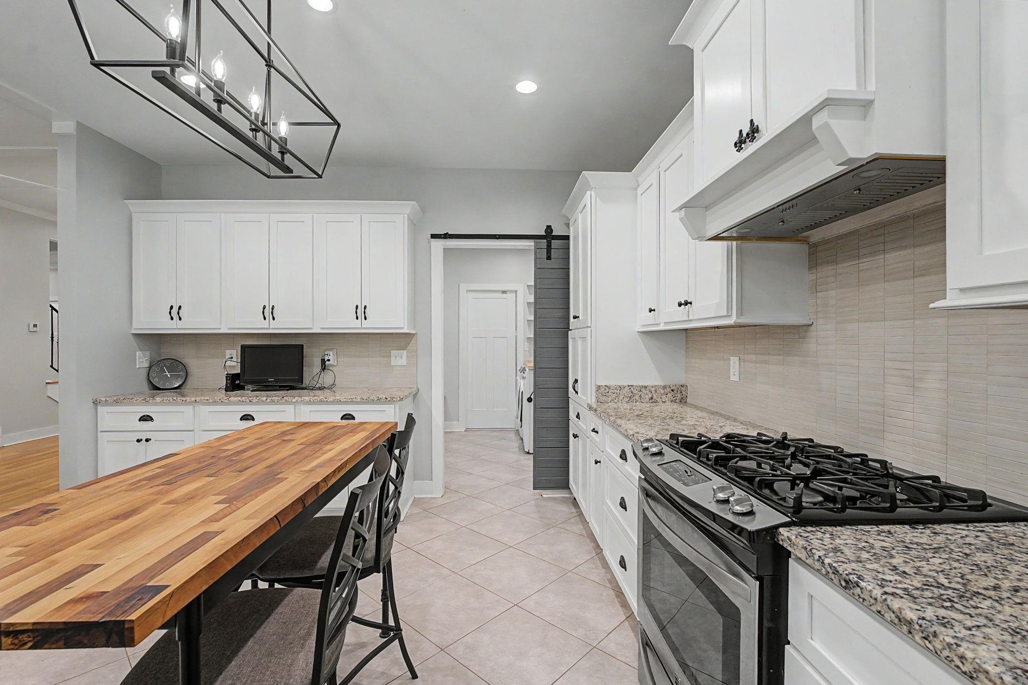 6648 Long Rd Property Photo 12