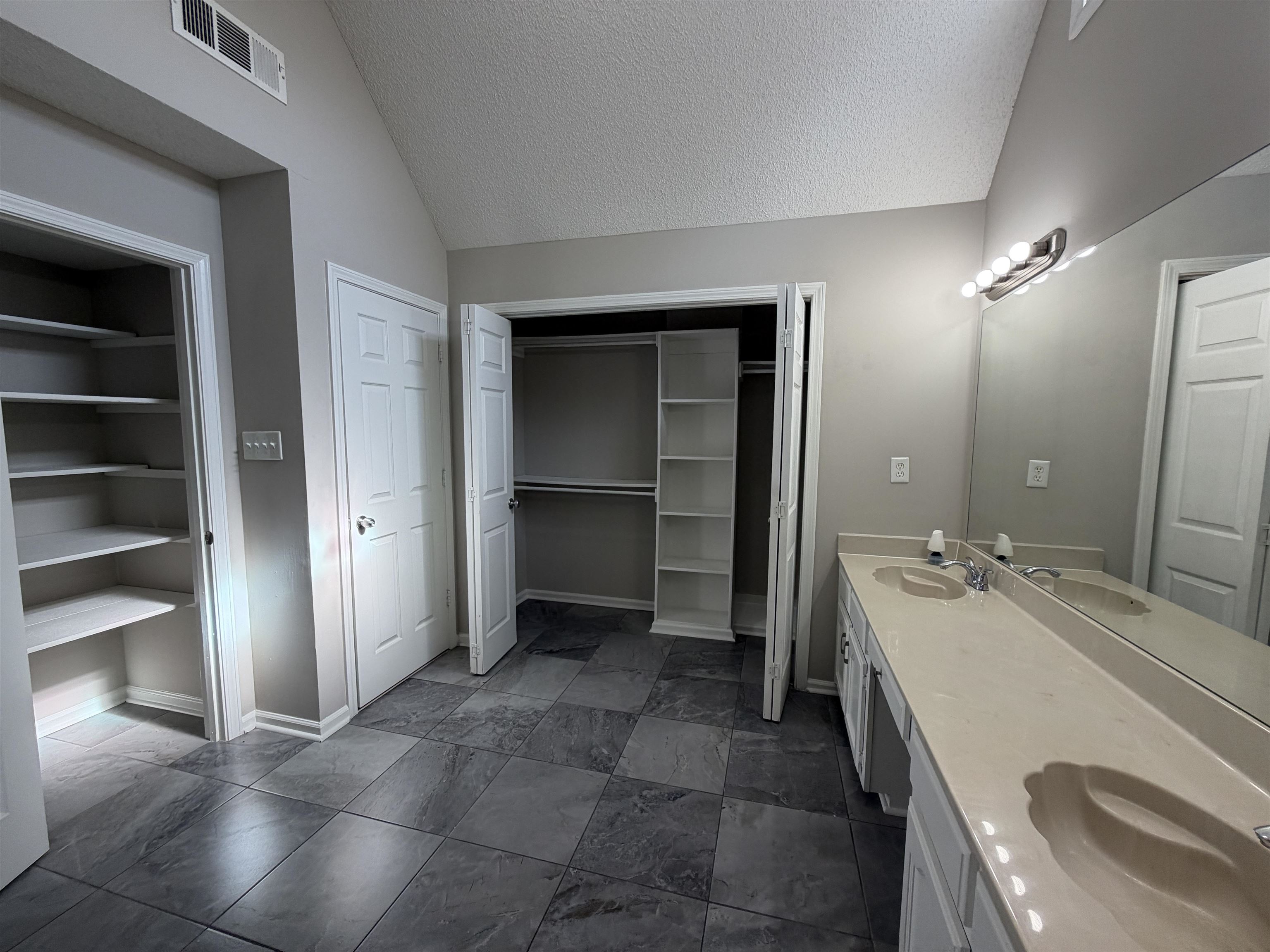 4519 Fairwind Cv Property Photo 10