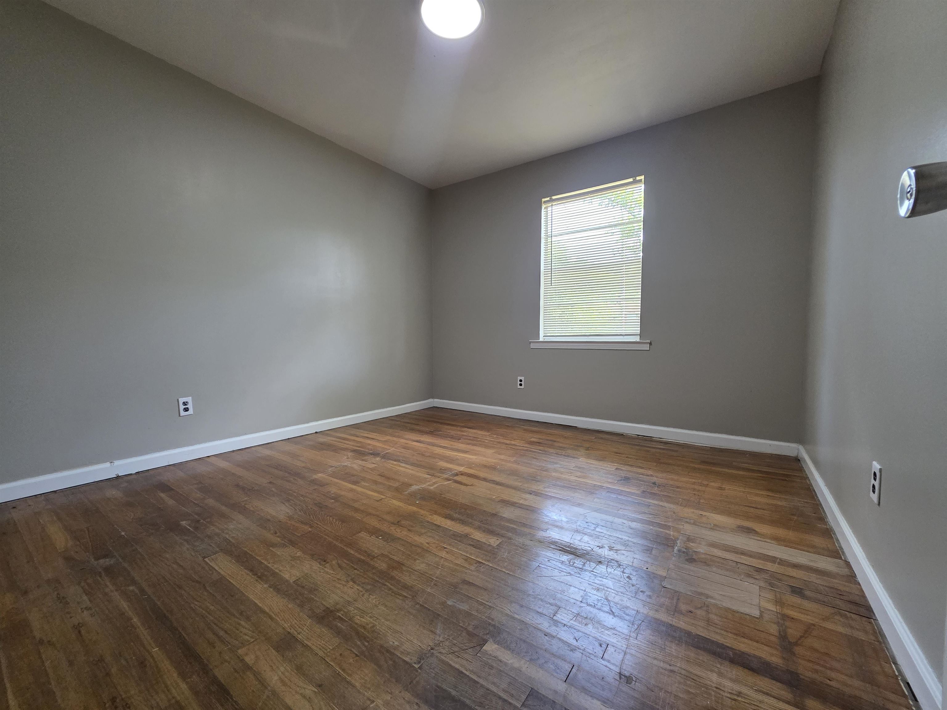 4535 Beacon Hill Dr Property Photo 6