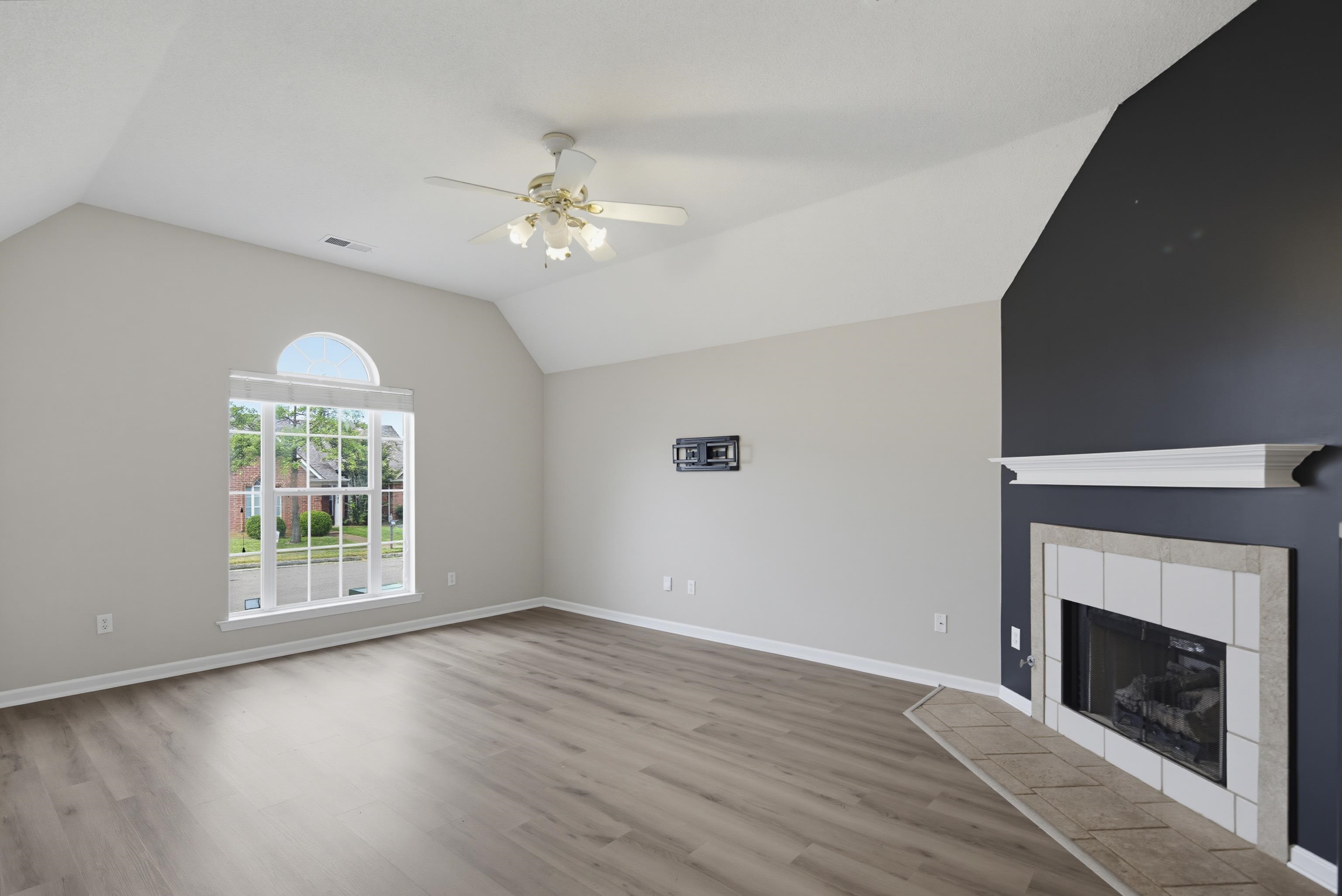 6883 Wrigley Dr Property Photo 2