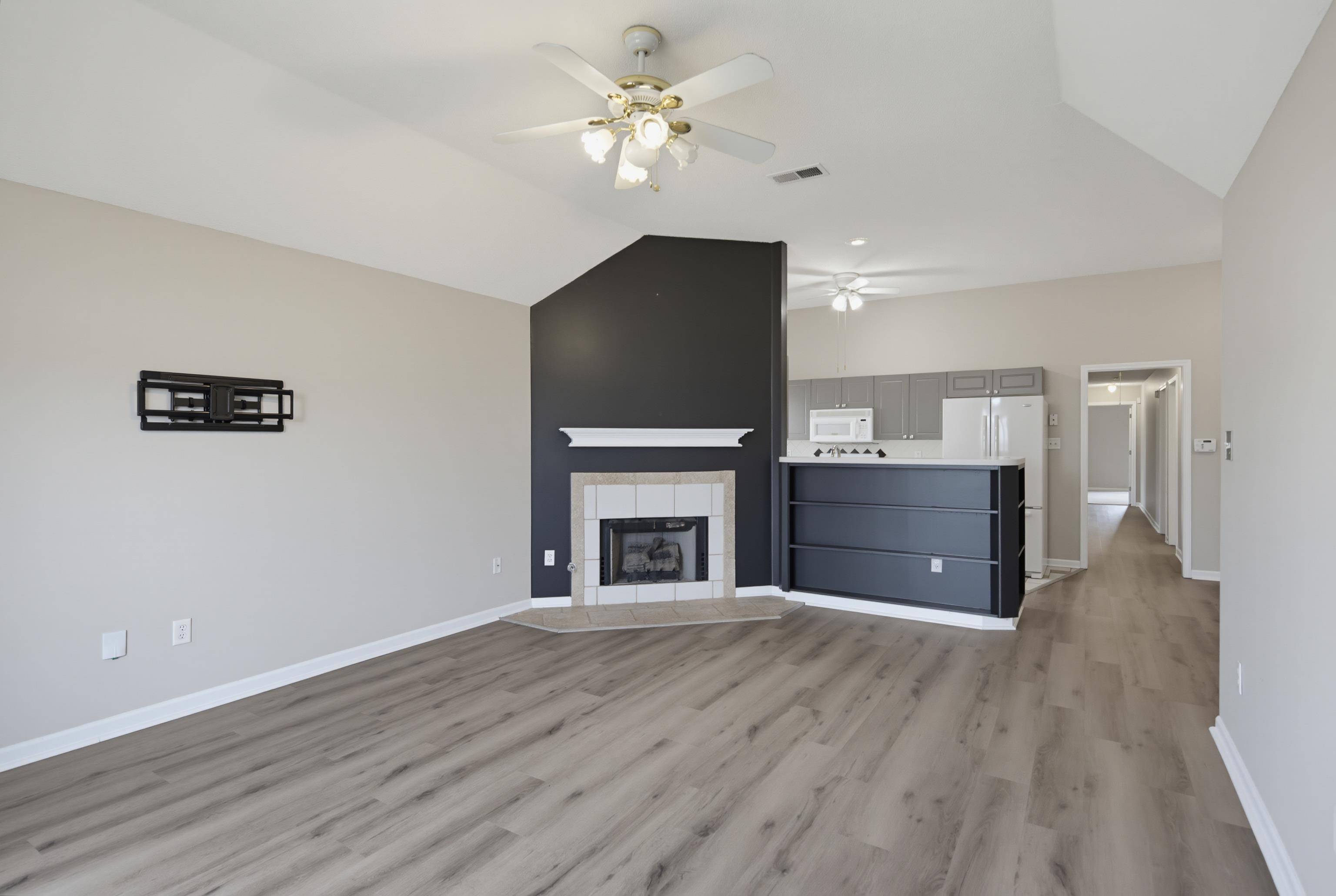 6883 Wrigley Dr Property Photo 3