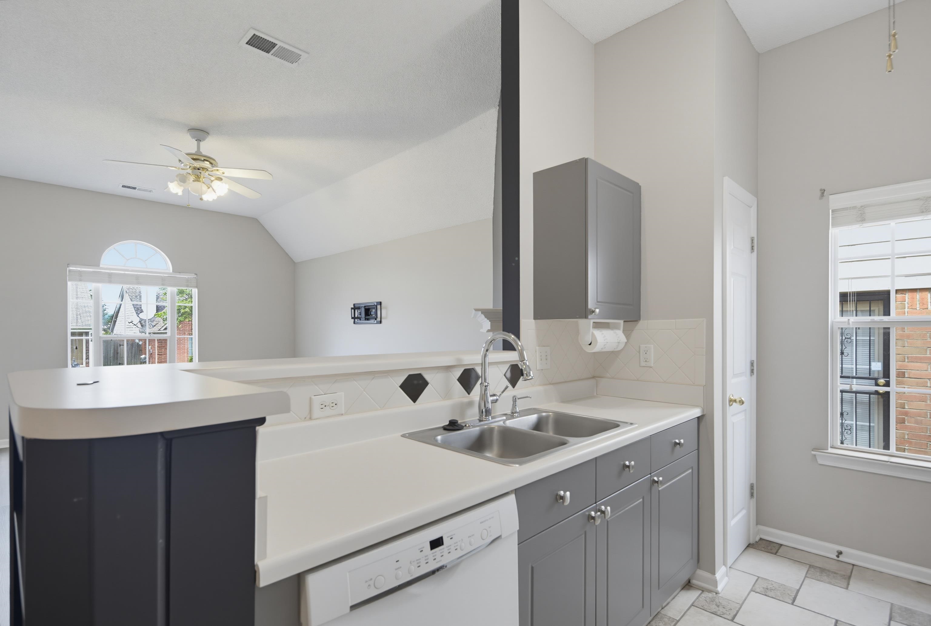 6883 Wrigley Dr Property Photo 7