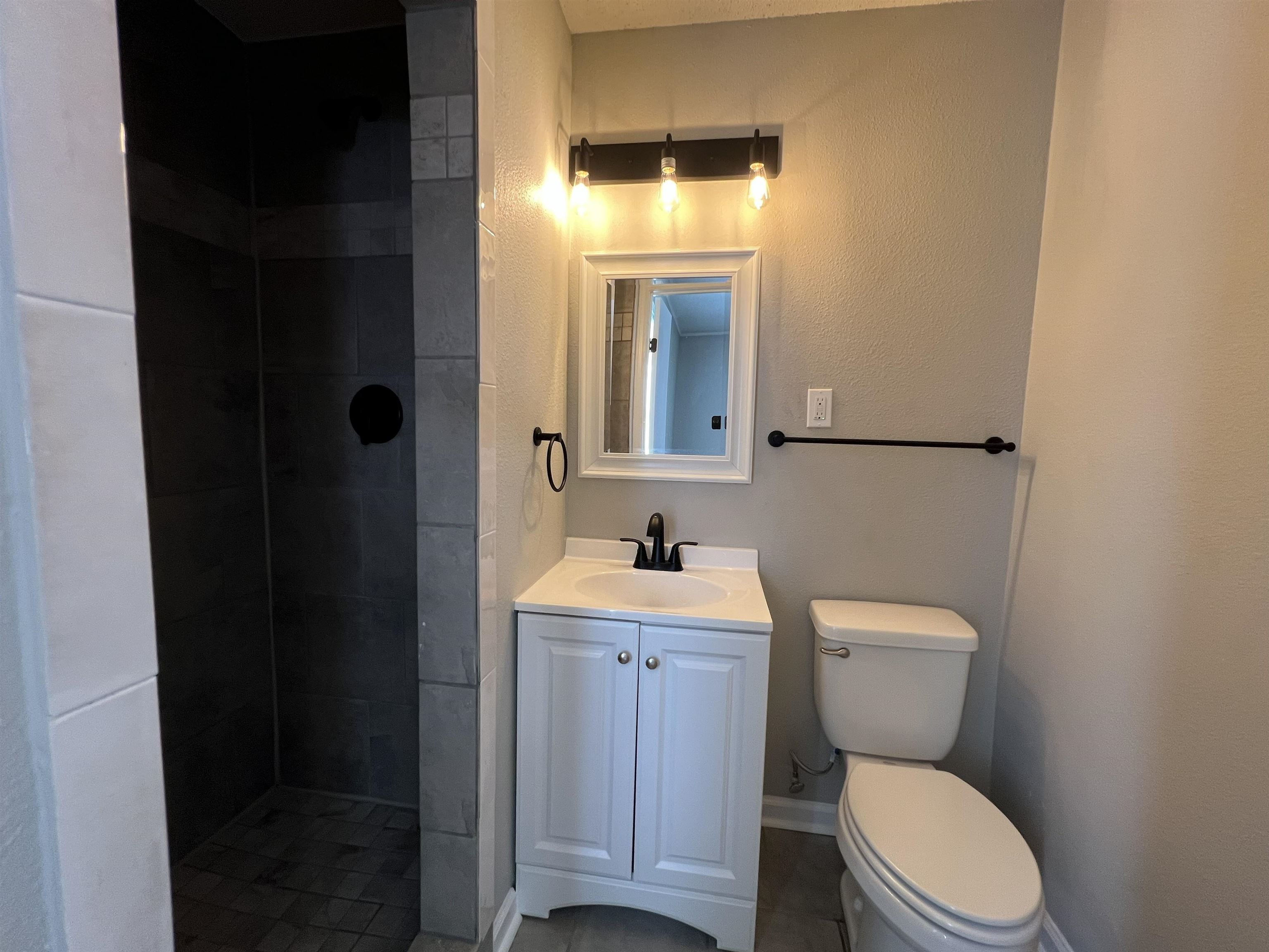 5586 Hyacinth Cv Property Photo 5