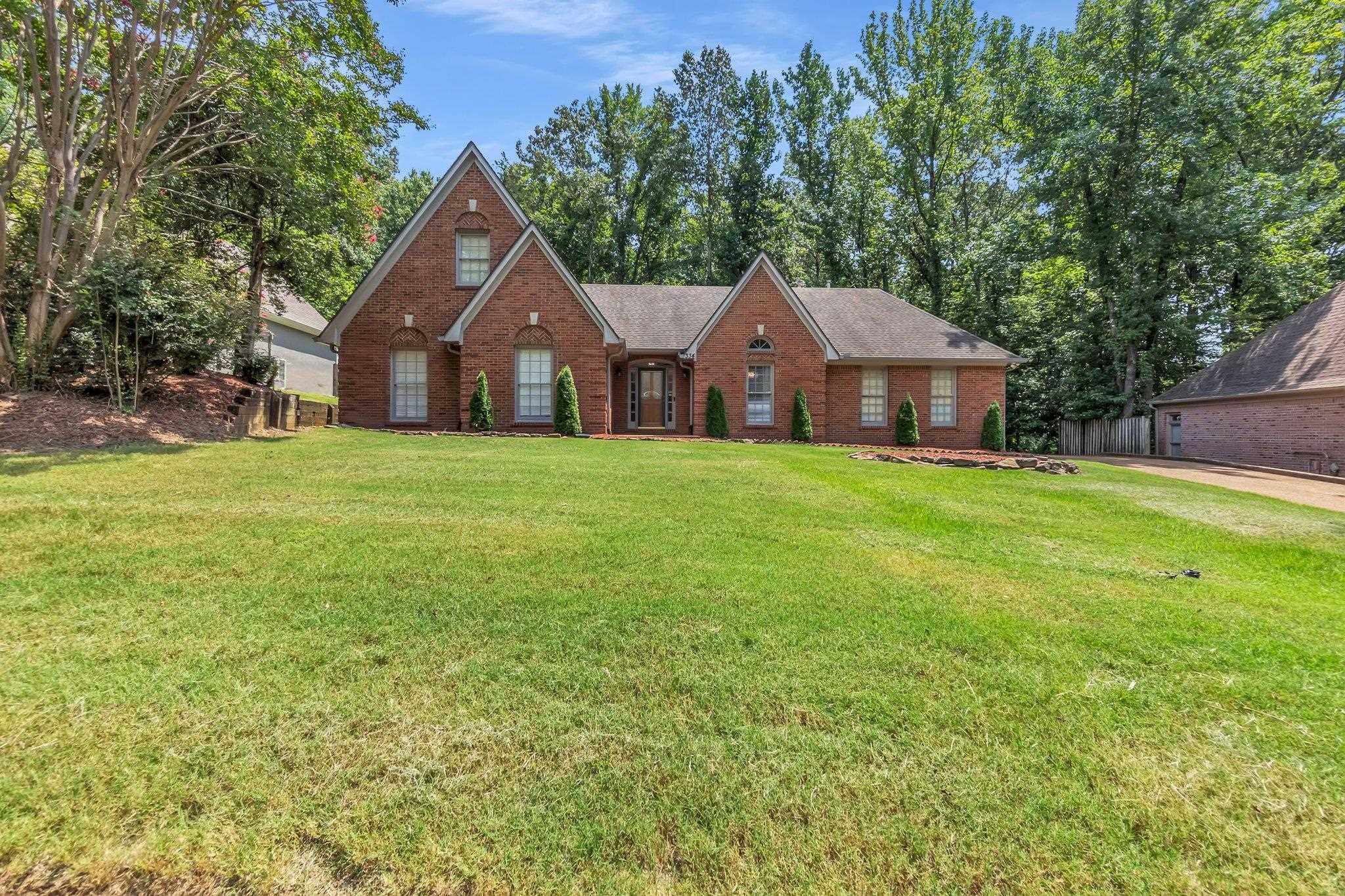 334 BROOK RIDGE DR Property Photo 1