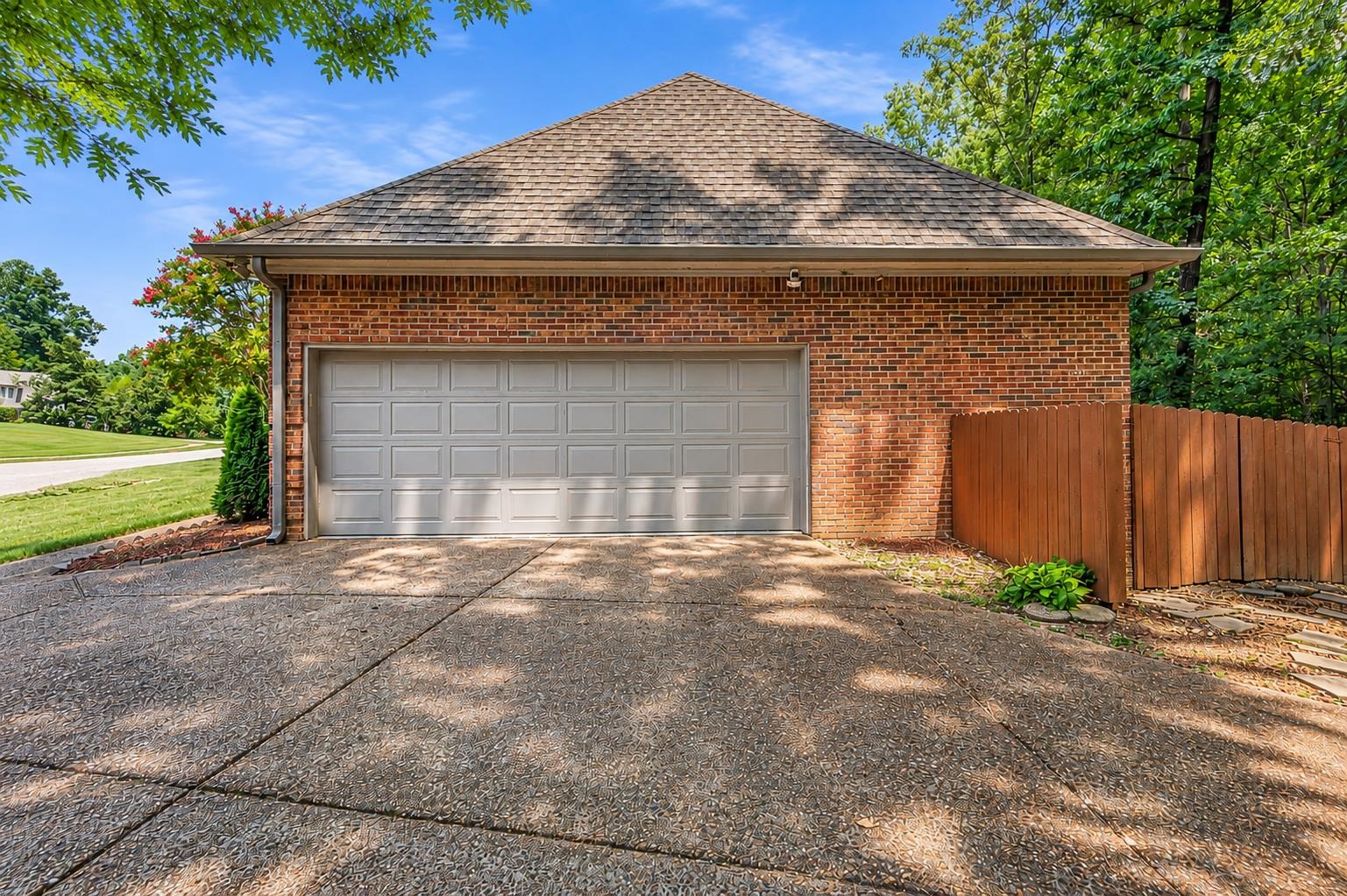 334 Brook Ridge Dr Property Photo 4