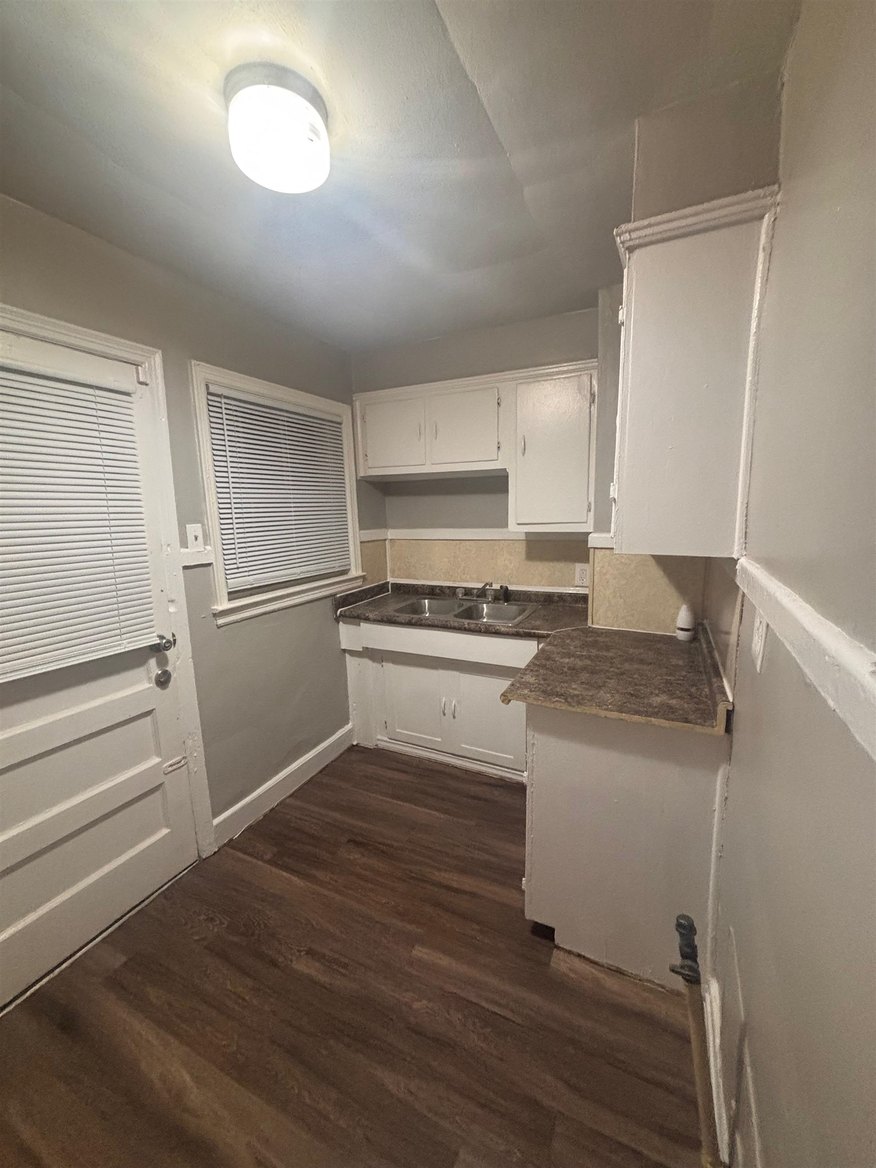 839 Leon Pl Property Photo 2