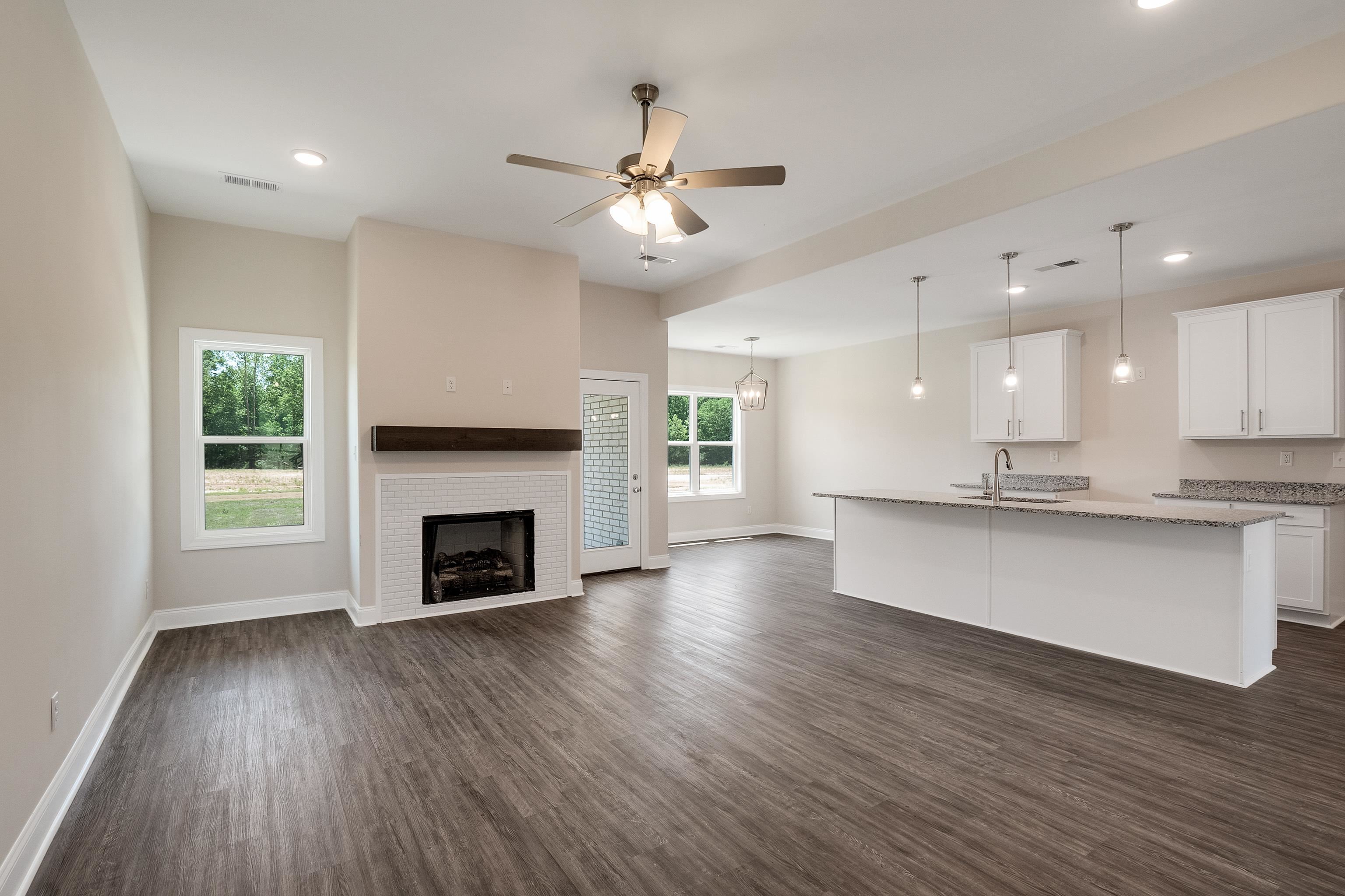 365 Centerline Roper Loop Property Photo 7