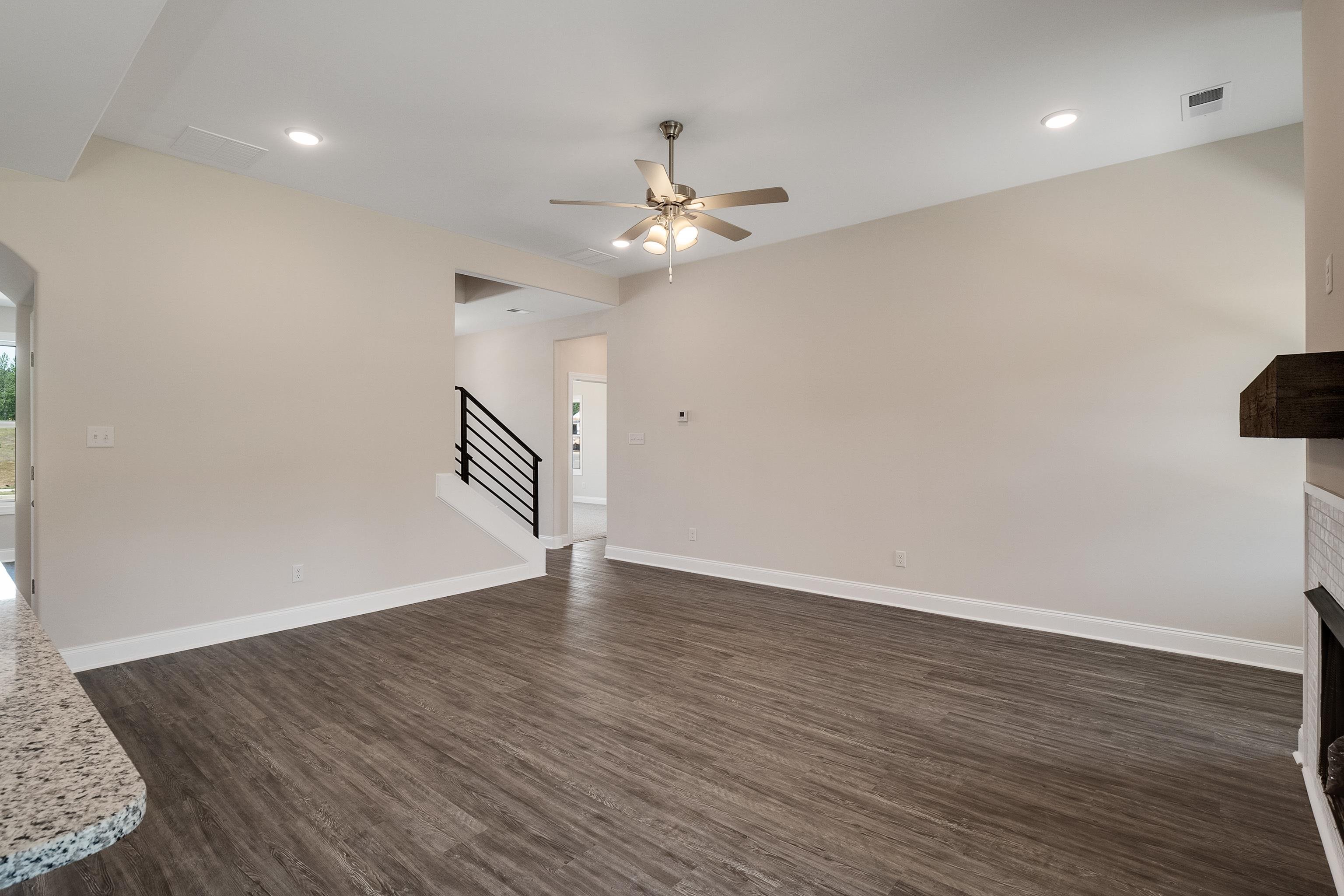 365 Centerline Roper Loop Property Photo 9