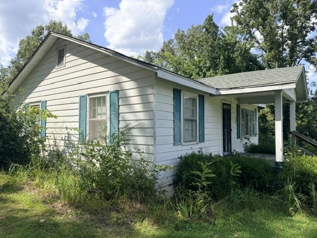 623 Cravens Rd Property Photo 1