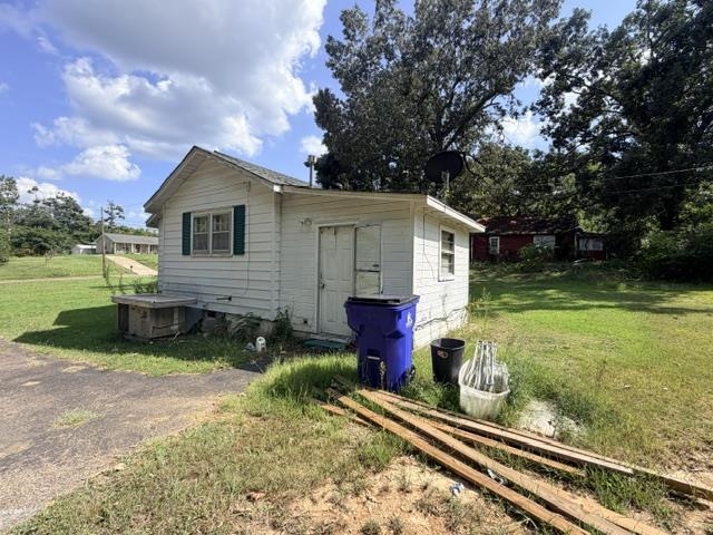 623 Cravens Rd Property Photo 2