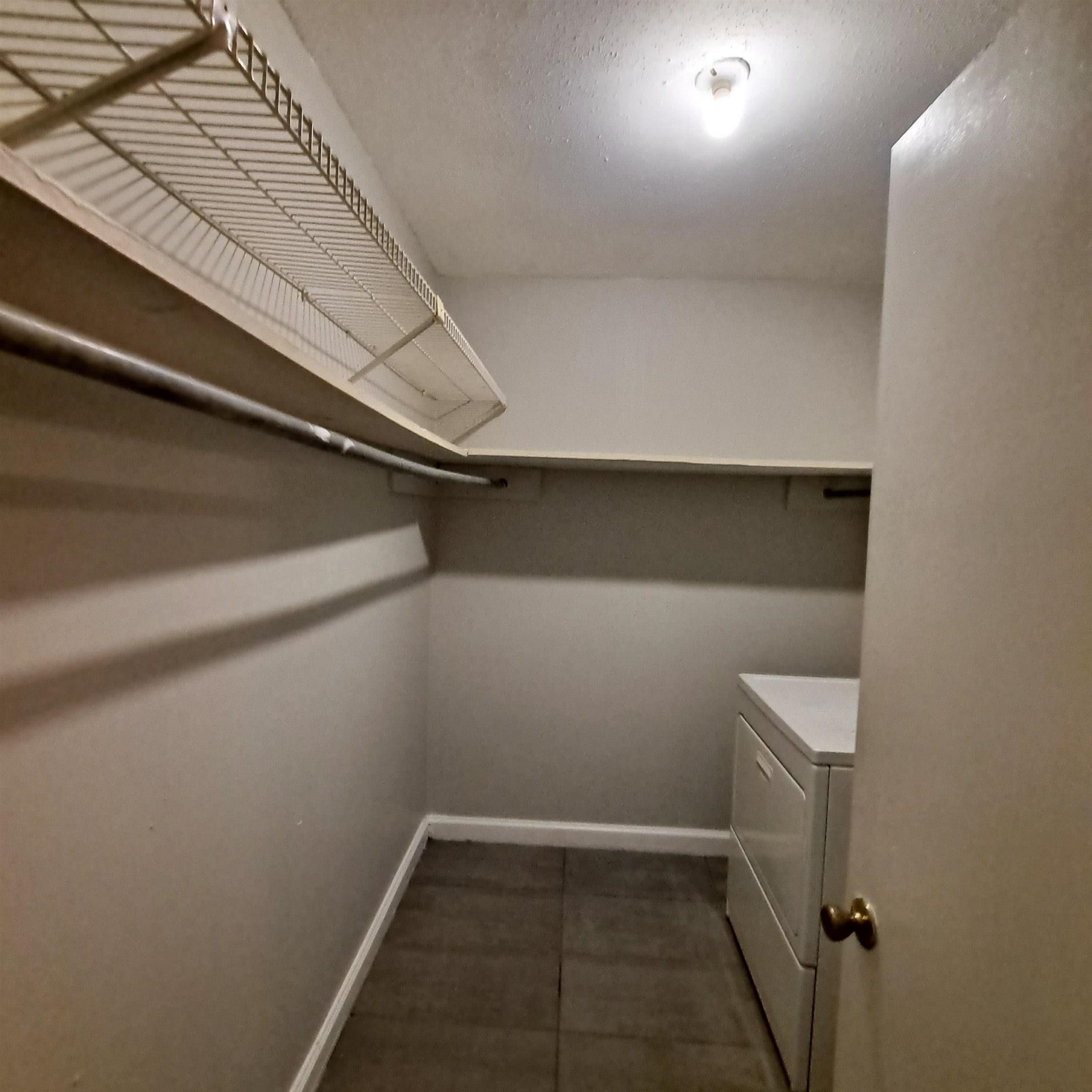3243 Thirteen Colony Mall 2b Property Photo 12