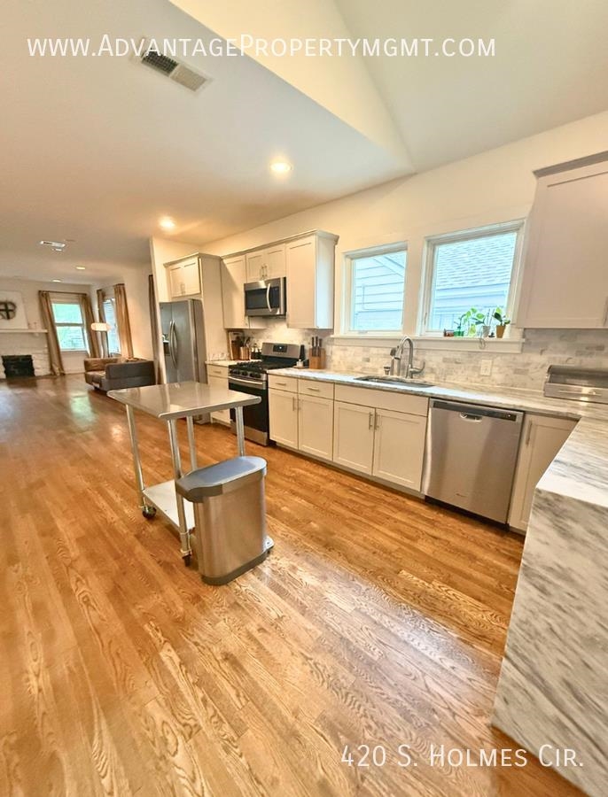 420 S Holmes St Property Photo 5
