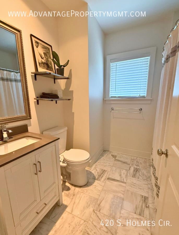 420 S Holmes St Property Photo 9