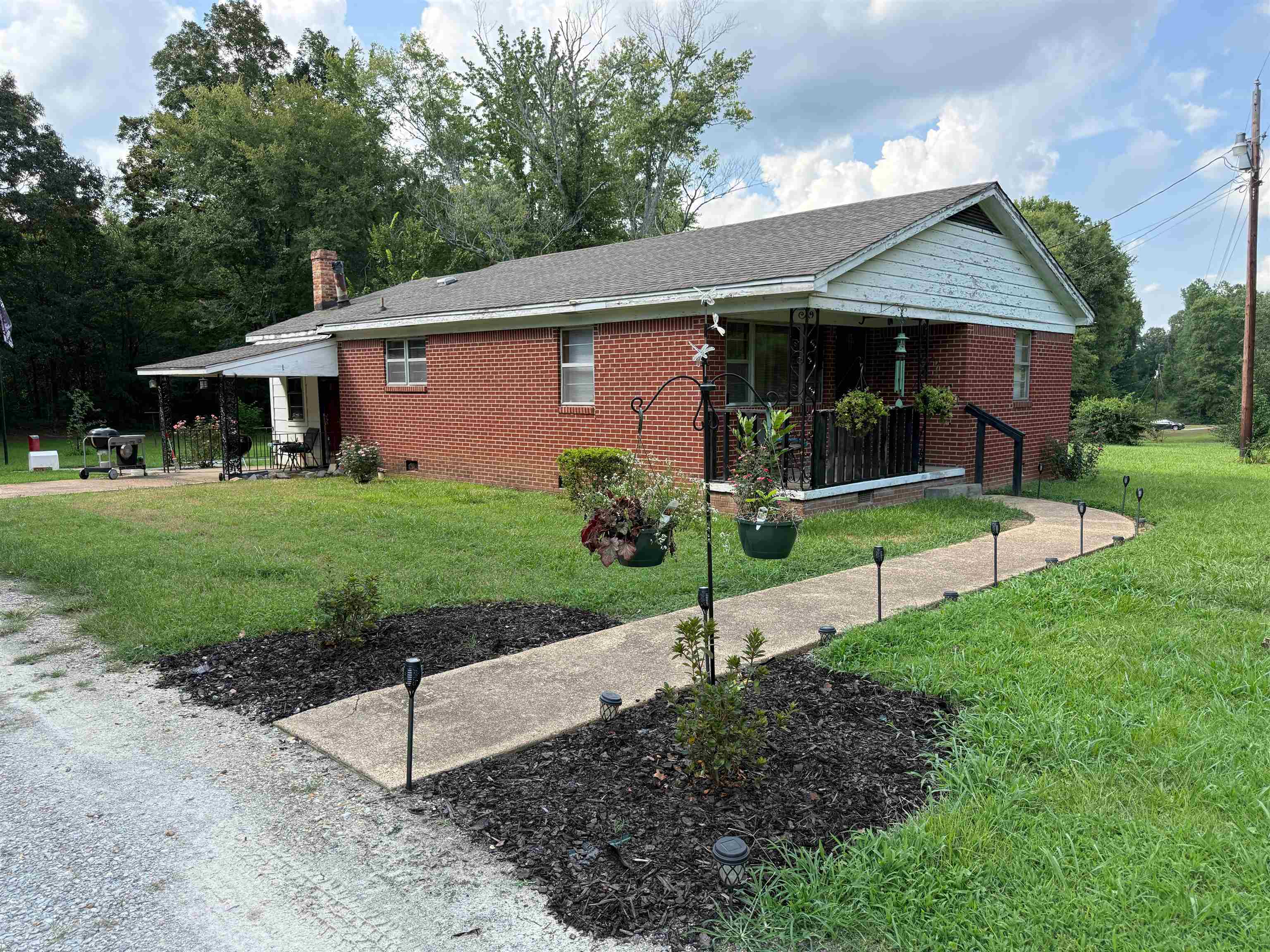 2966 Hillville Loop Property Photo 2
