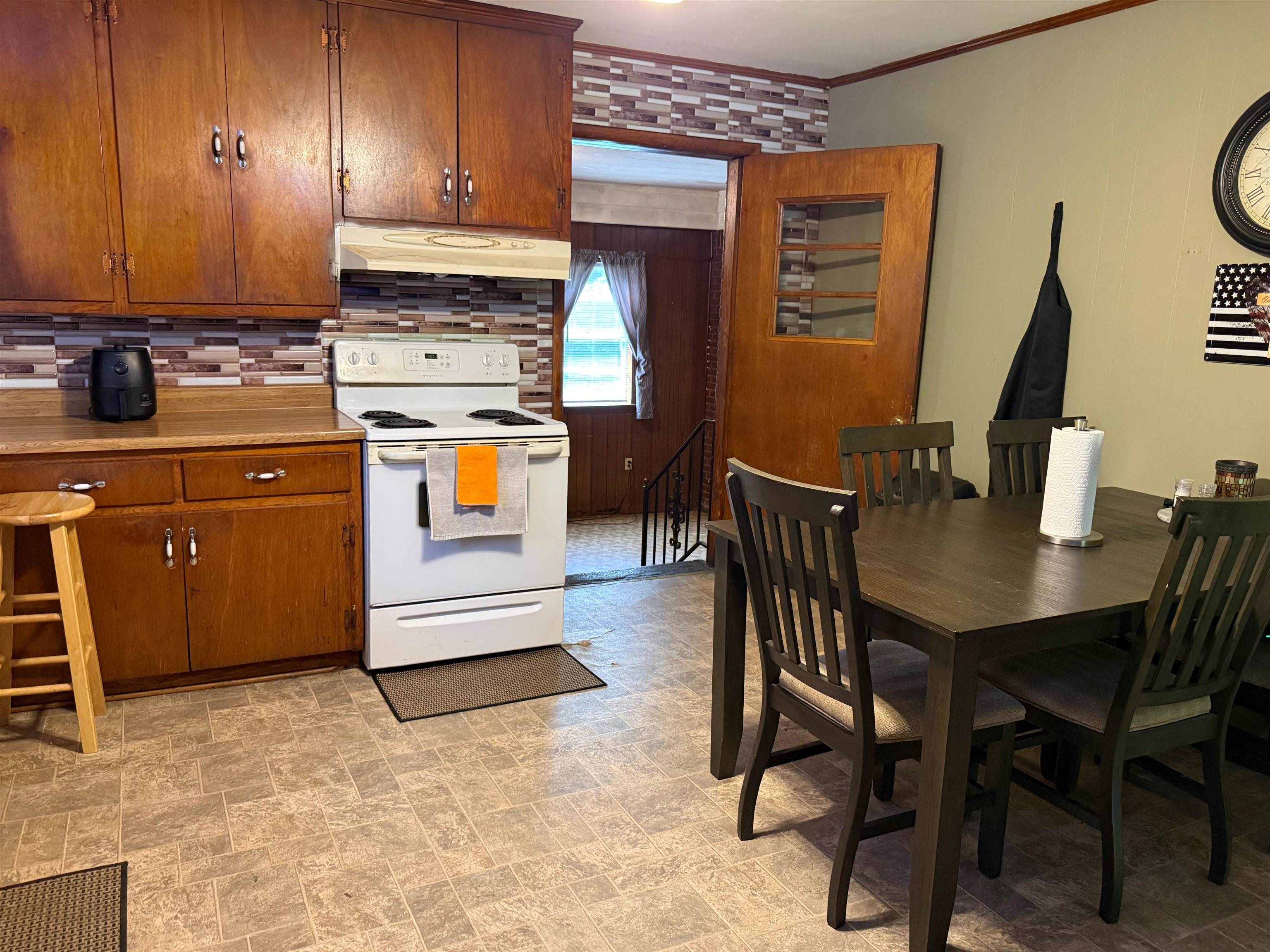 2966 Hillville Loop Property Photo 8