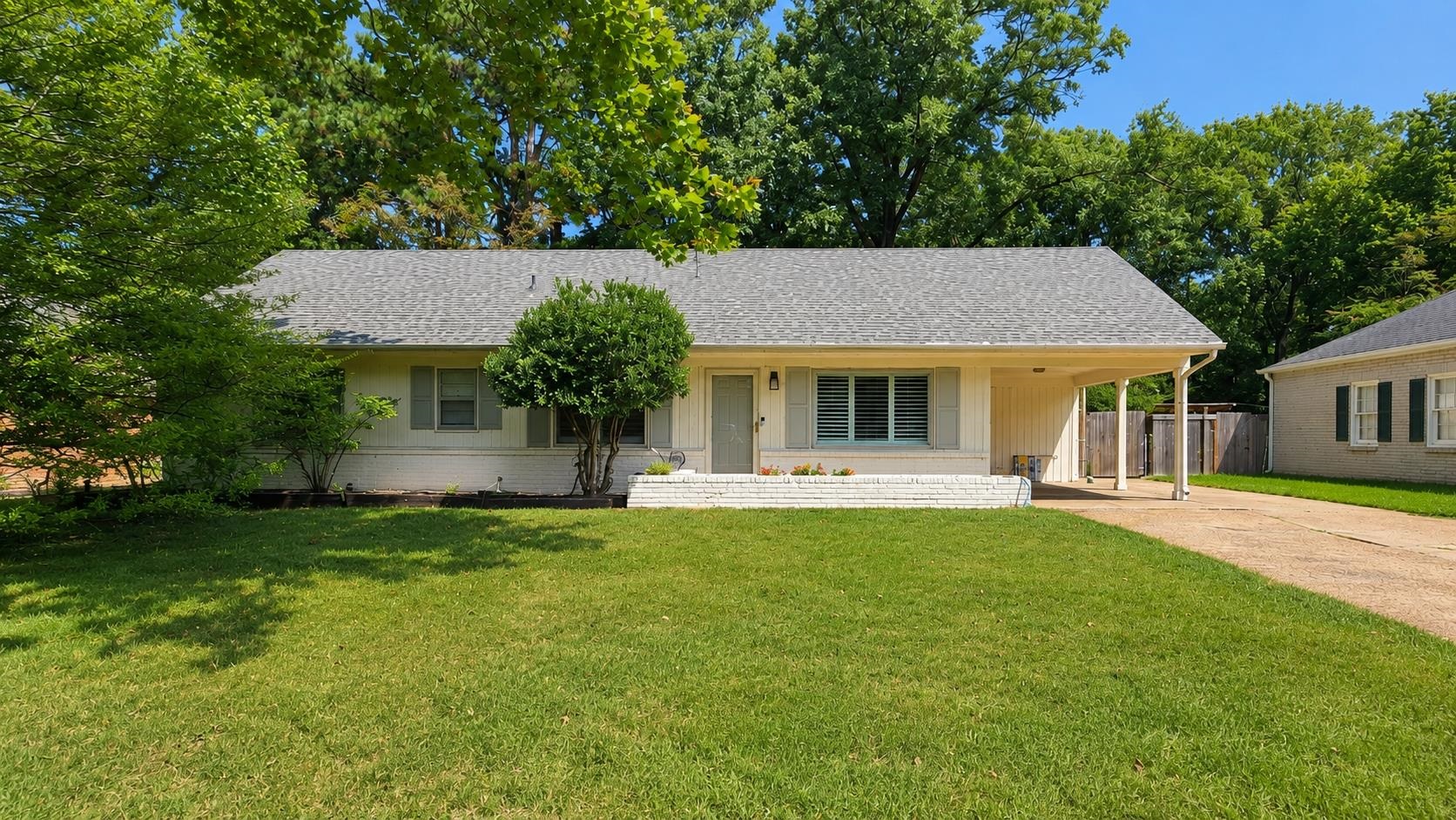 296 N White Station Rd Property Photo 1