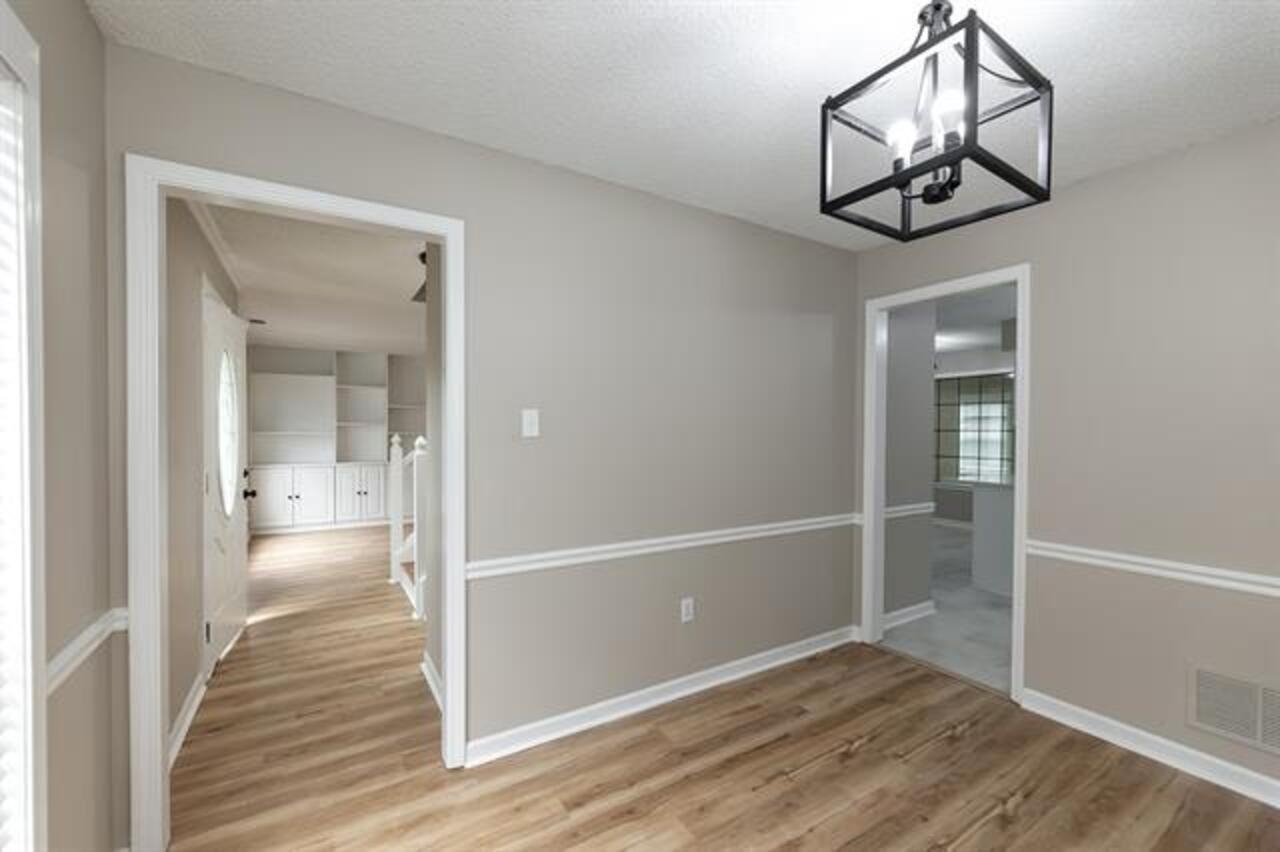 9102 Valkrie Ln Property Photo 15