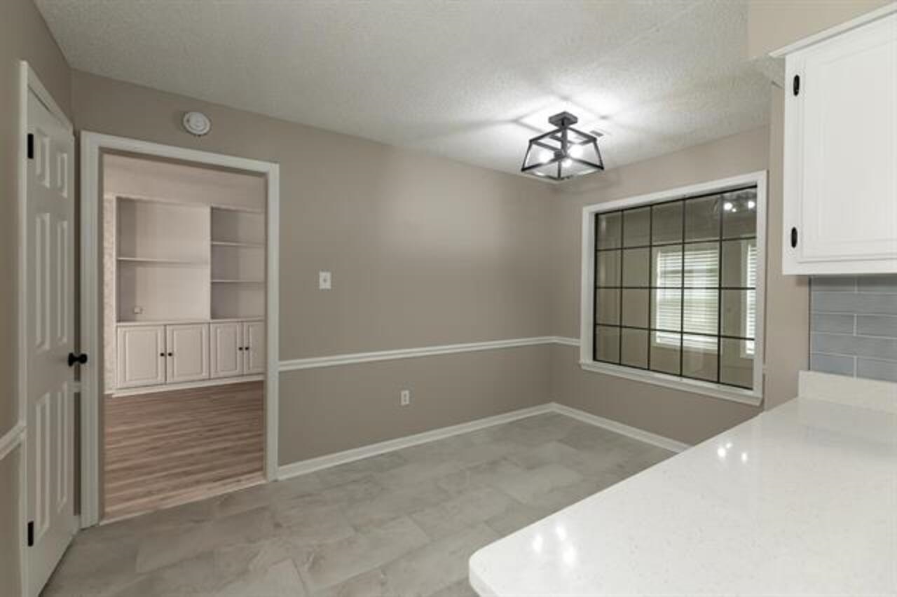 9102 Valkrie Ln Property Photo 34