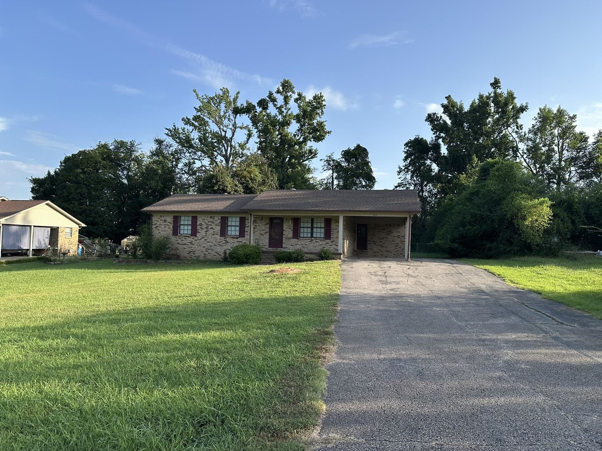 320 Cedar Cove Ln Property Photo 2