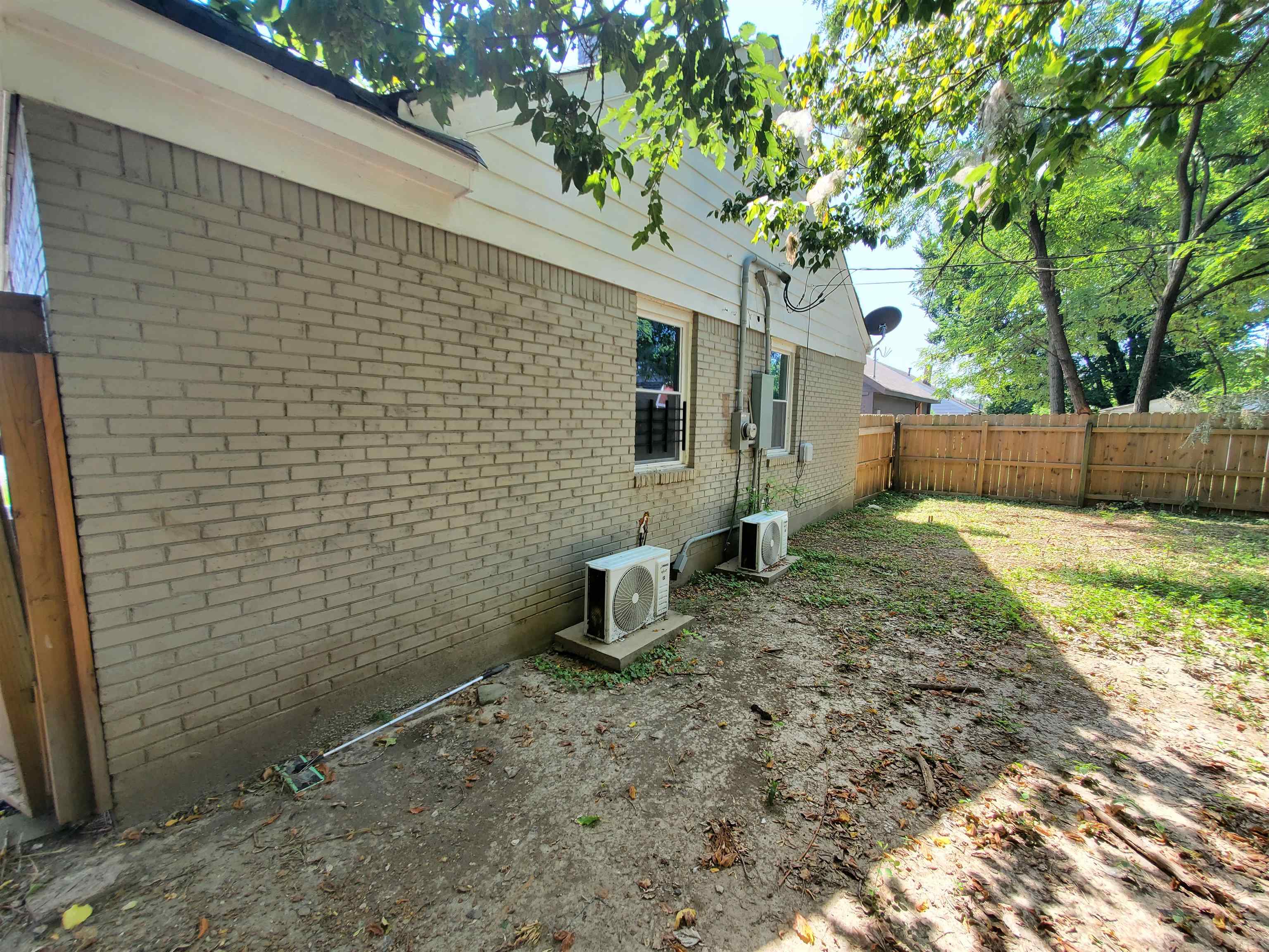 1143 National St Property Photo 3