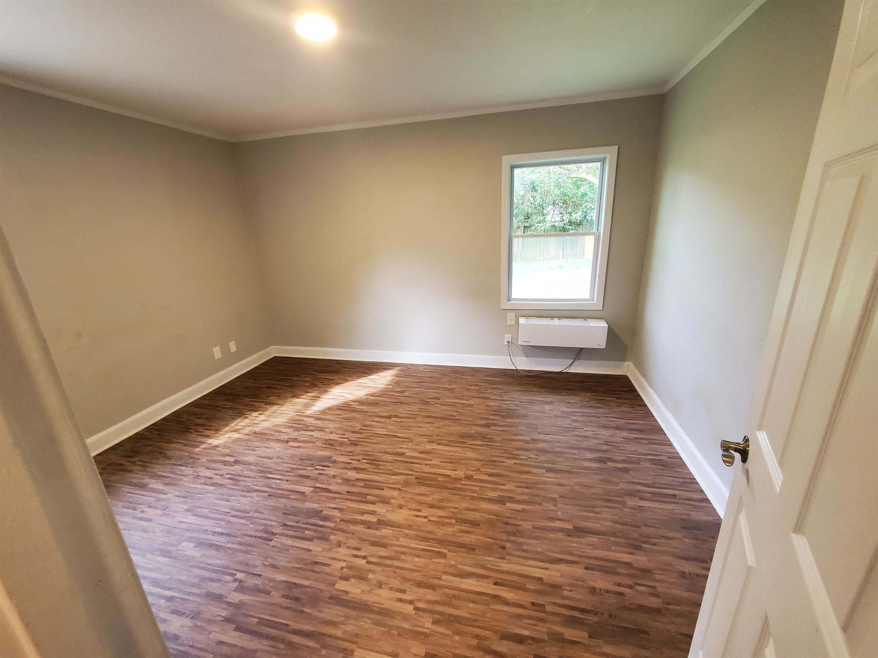 1143 National St Property Photo 9