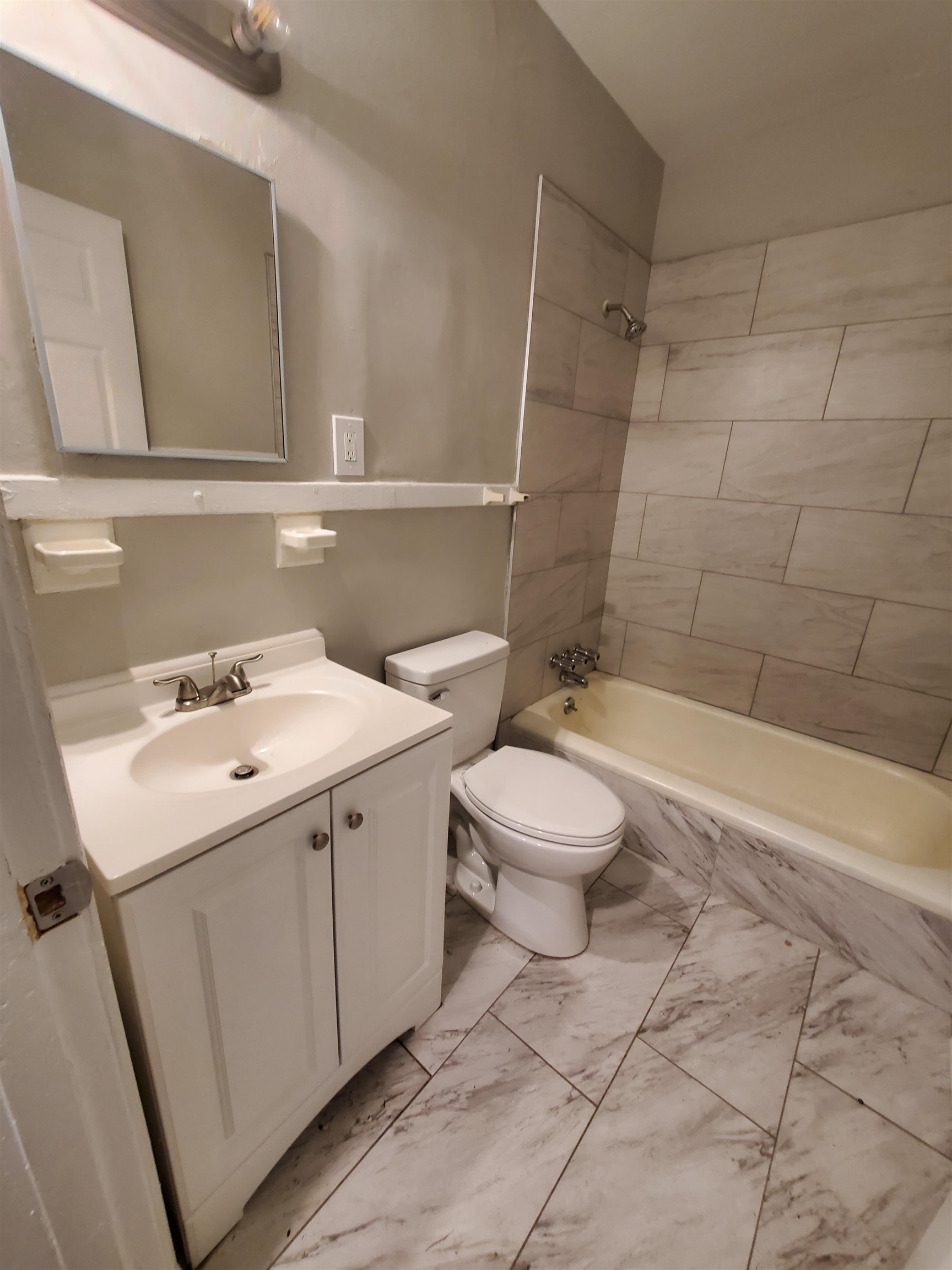 1143 National St Property Photo 11