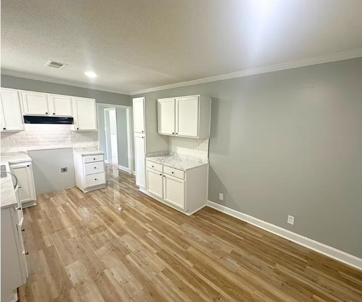 964 Winchester Rd Property Photo 3