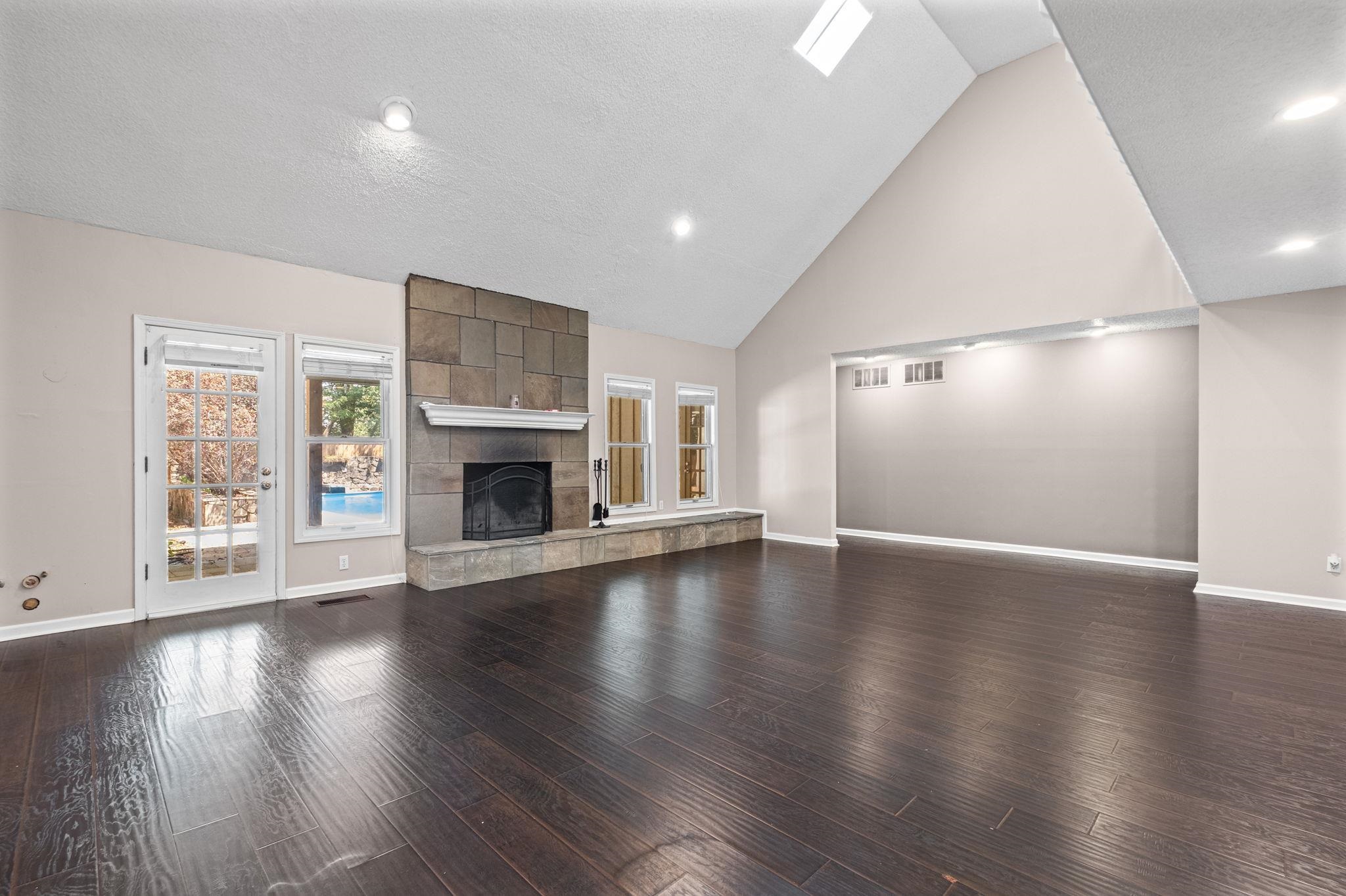167 Ericson Rd Property Photo 3