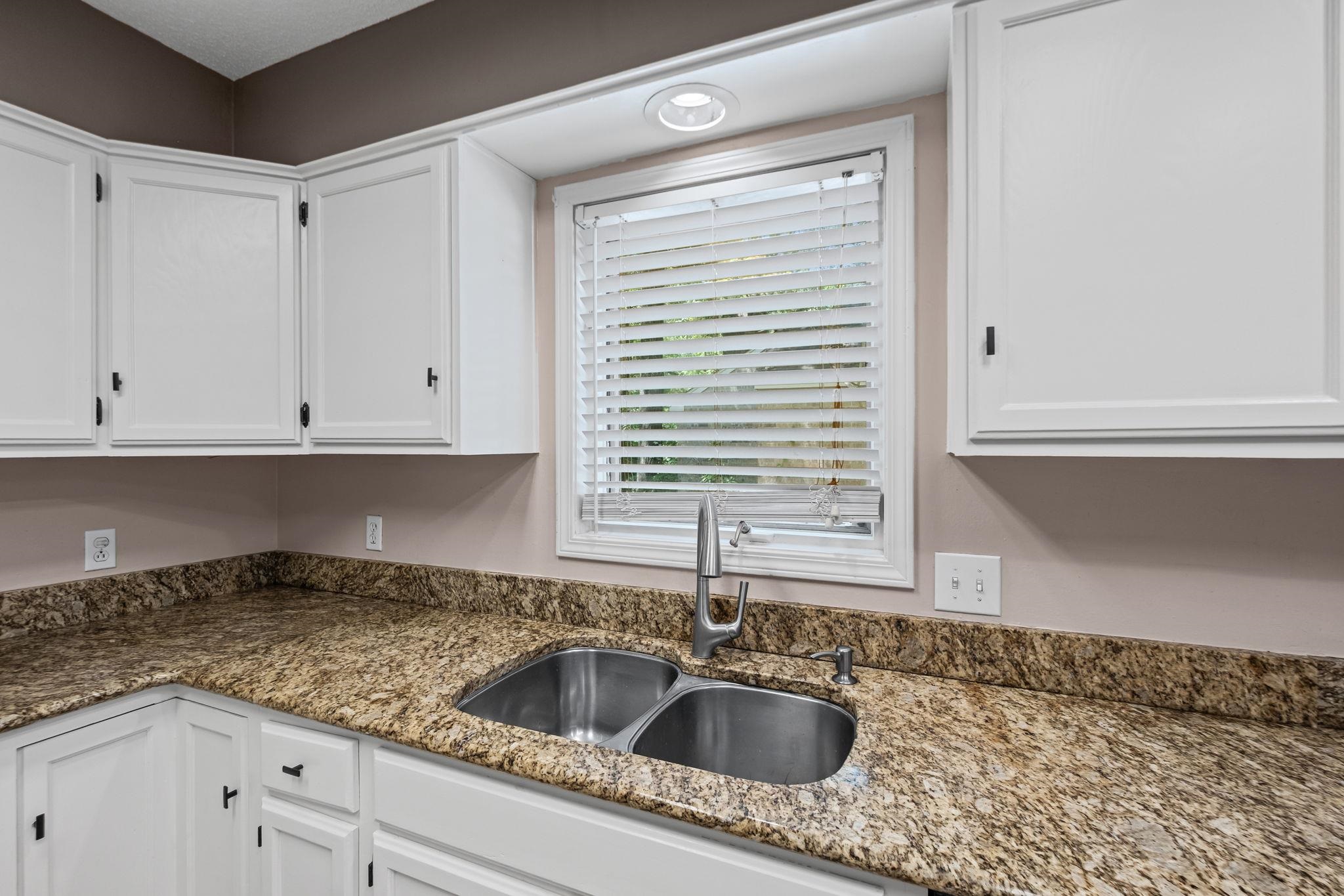 167 Ericson Rd Property Photo 10