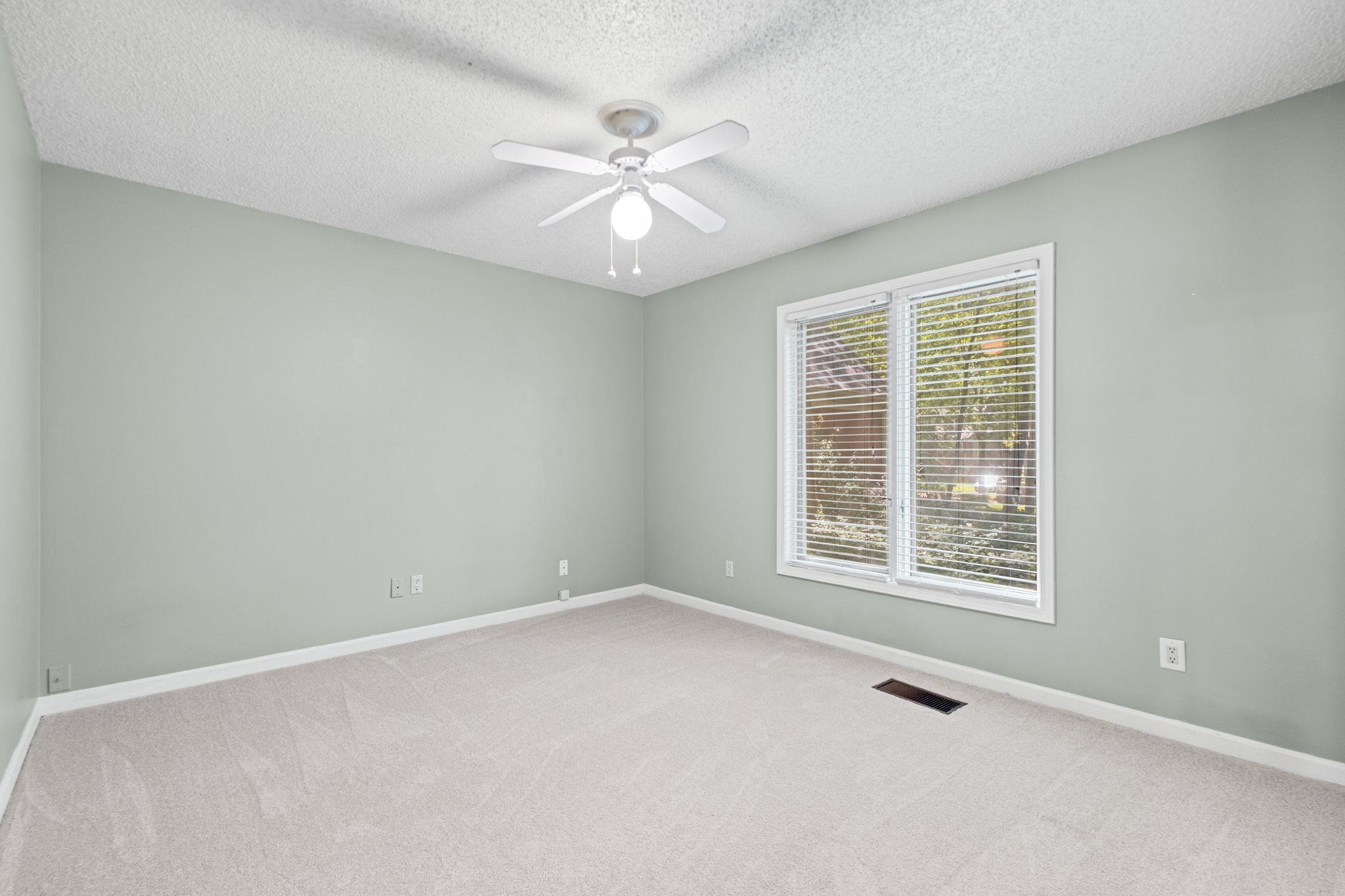 167 Ericson Rd Property Photo 22