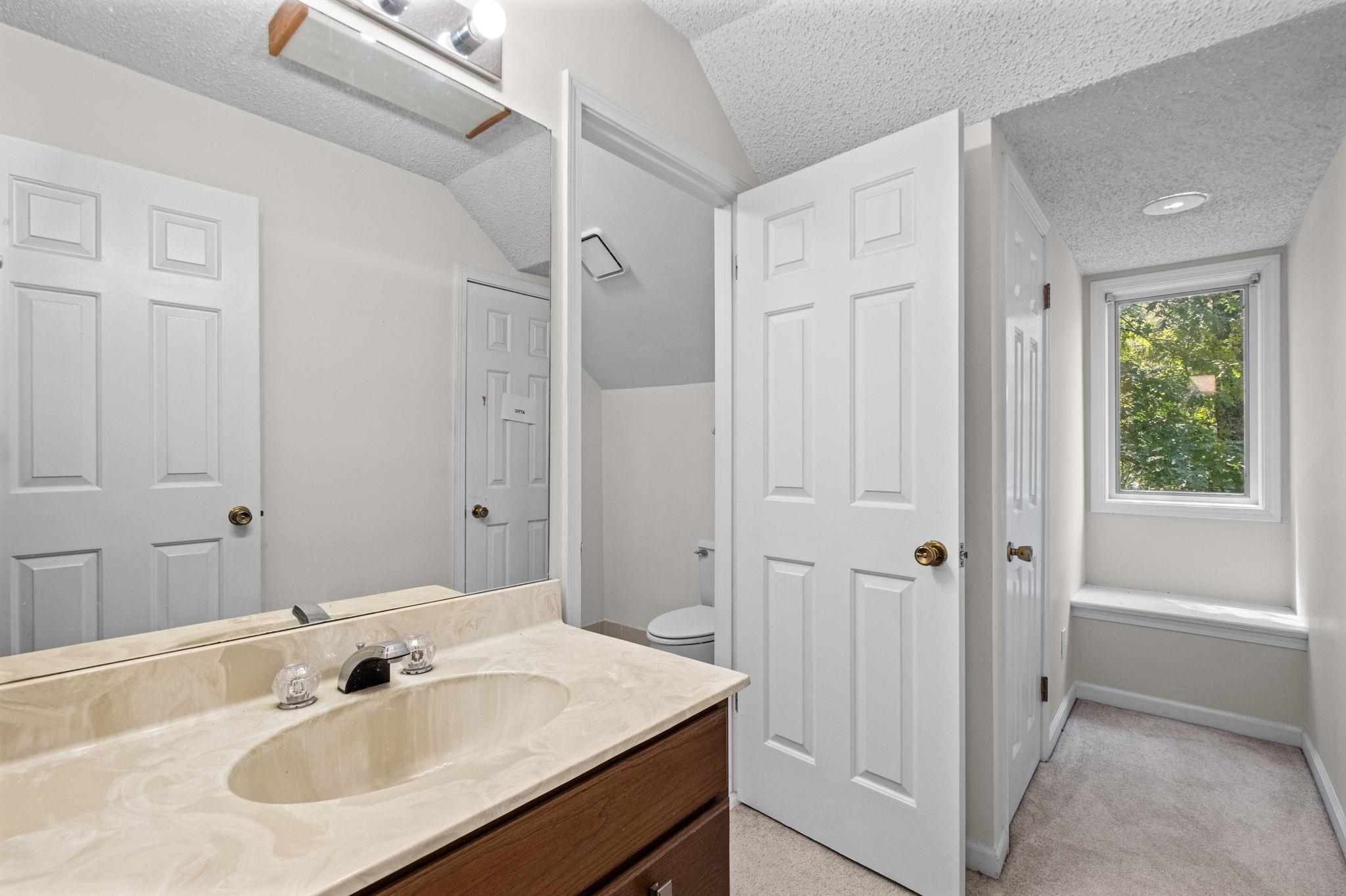 167 Ericson Rd Property Photo 28