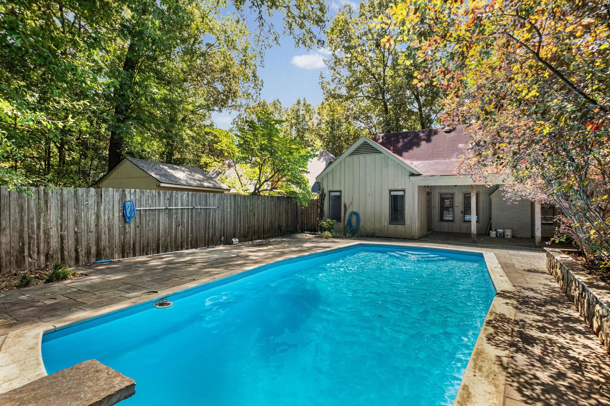 167 Ericson Rd Property Photo 37