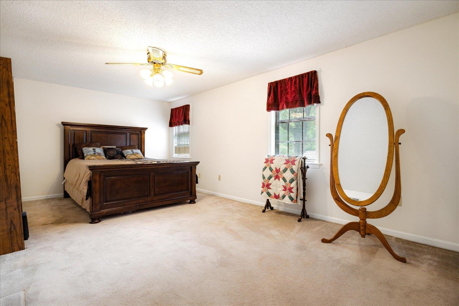 5743 Robin Hop Dr Property Photo 24