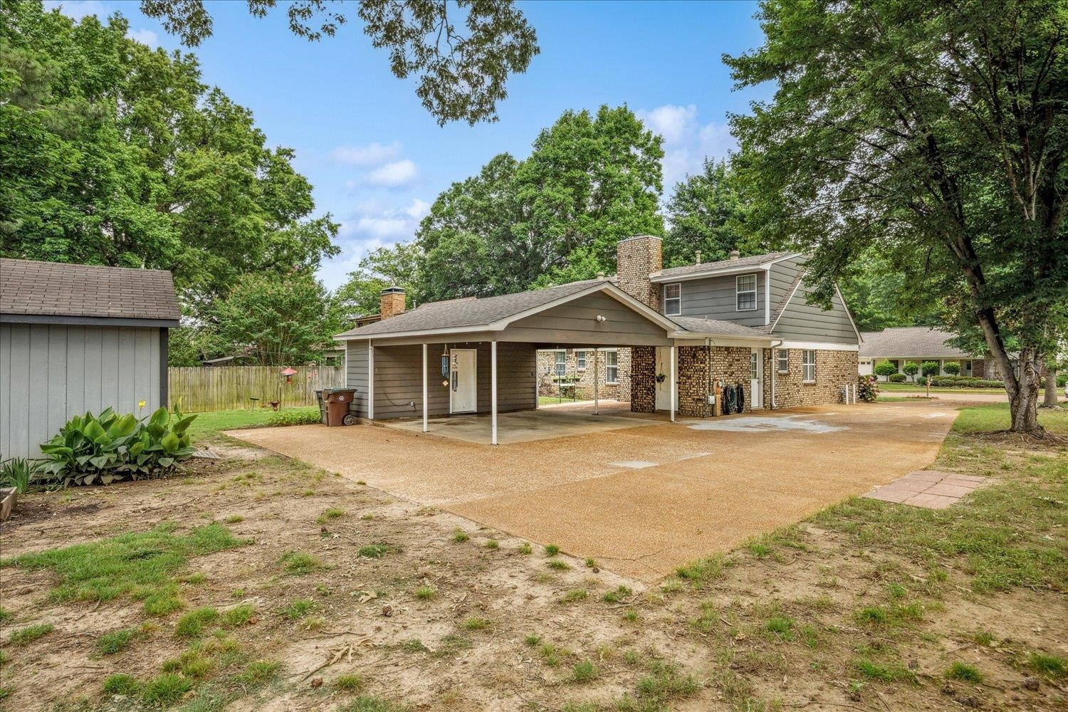 5743 Robin Hop Dr Property Photo 27