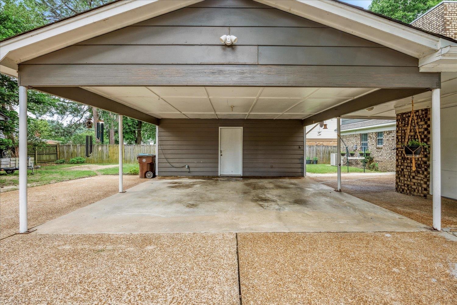 5743 Robin Hop Dr Property Photo 28