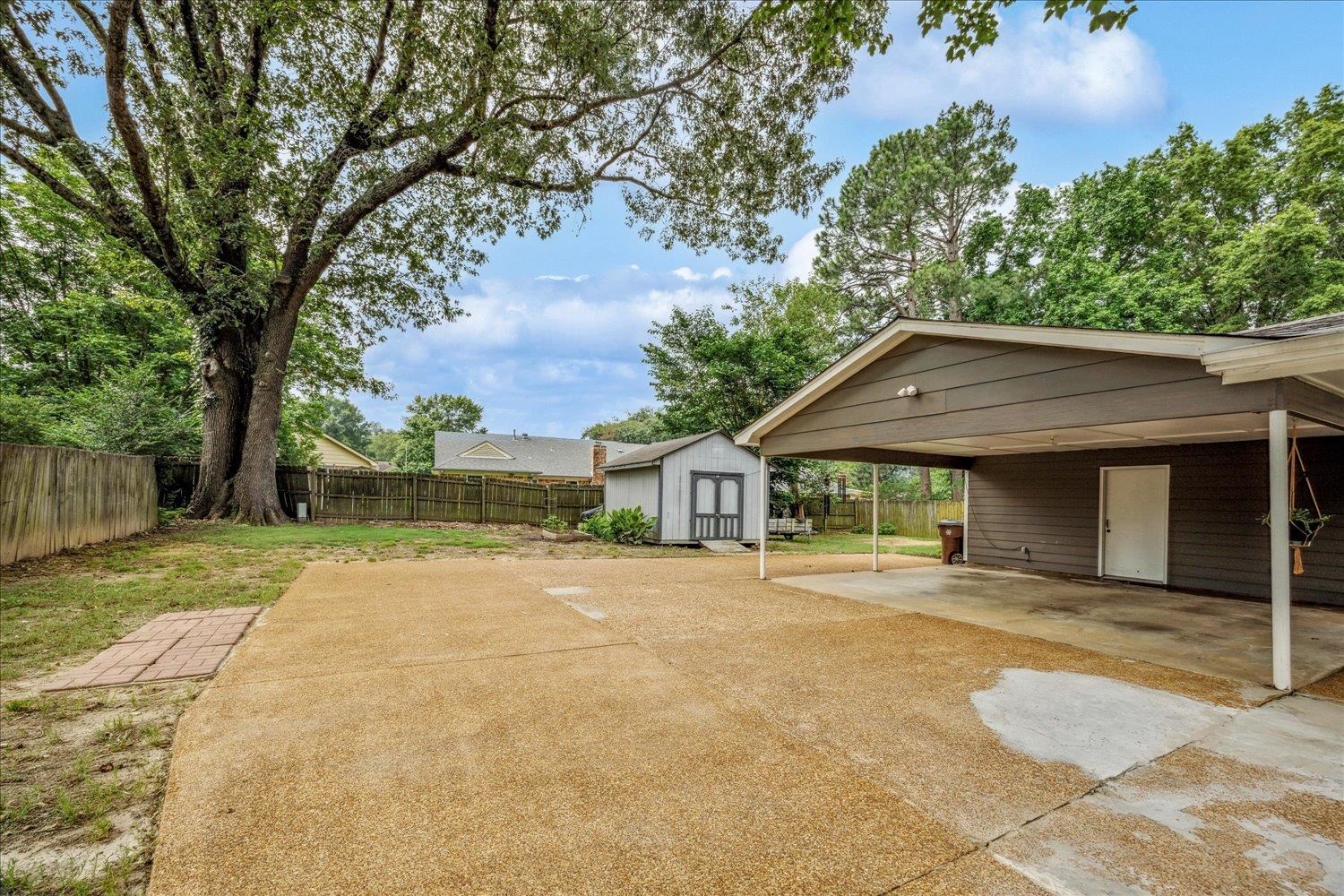 5743 Robin Hop Dr Property Photo 29