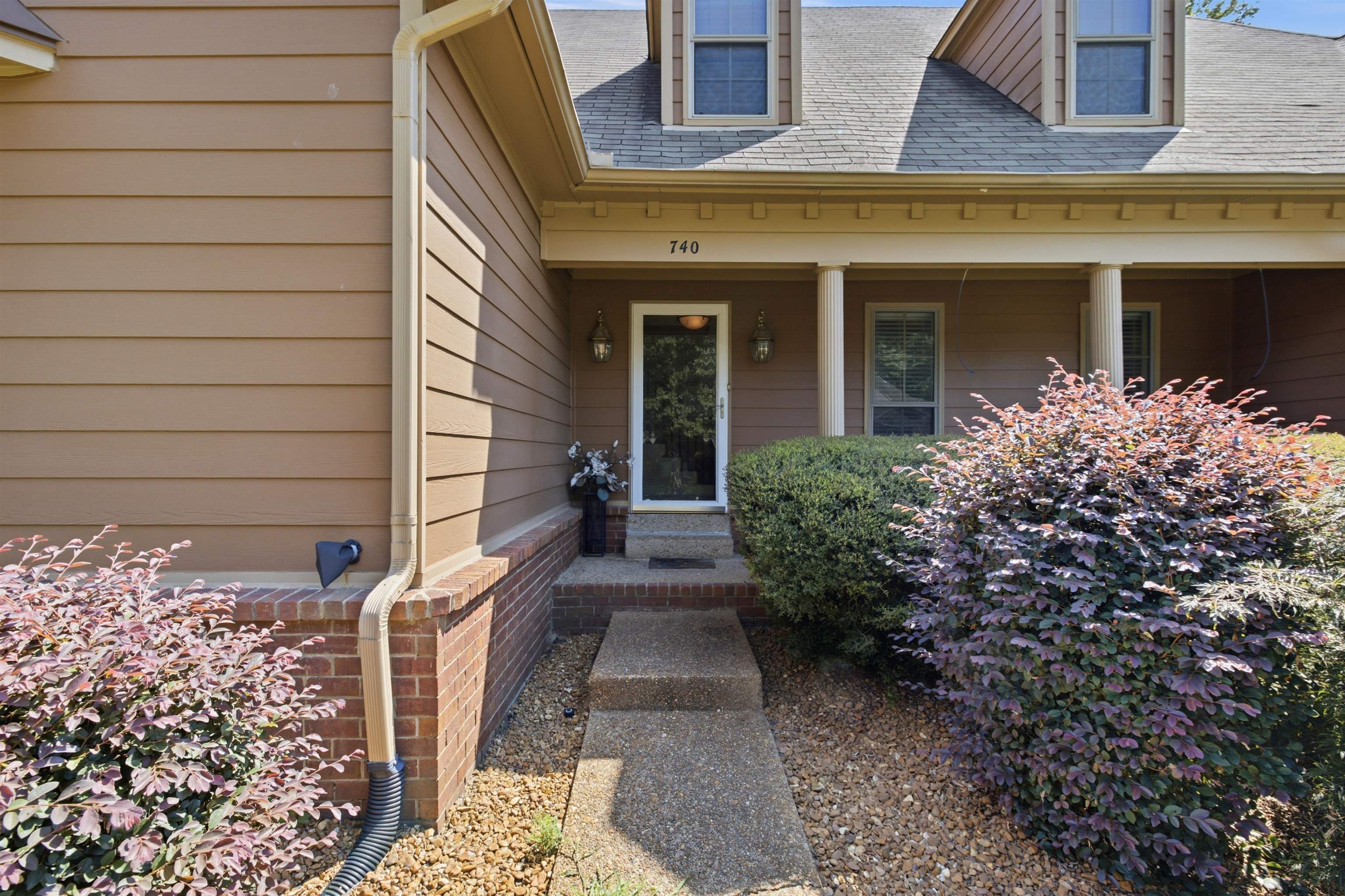 740 Cedar Brake Dr Property Photo 2
