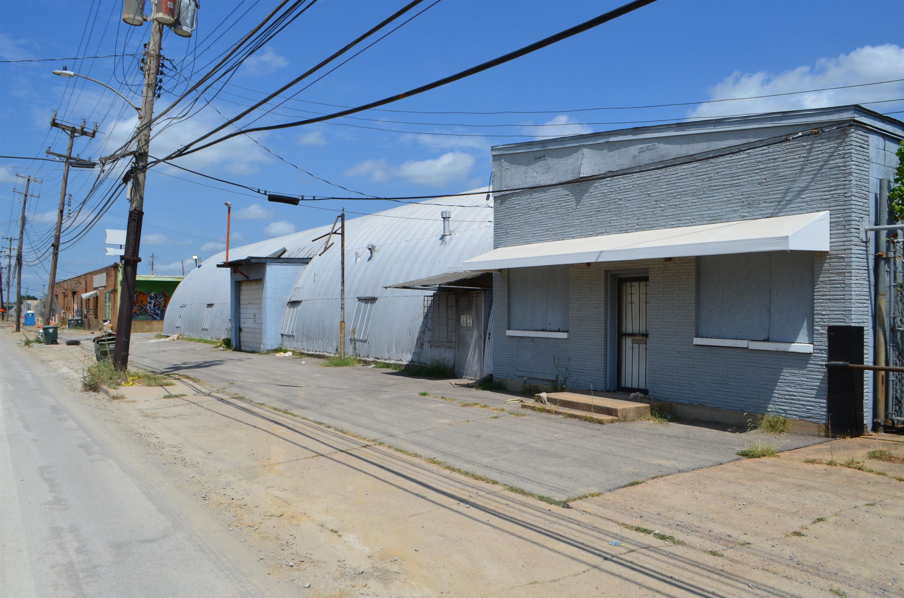 726 Scott St Property Photo 3