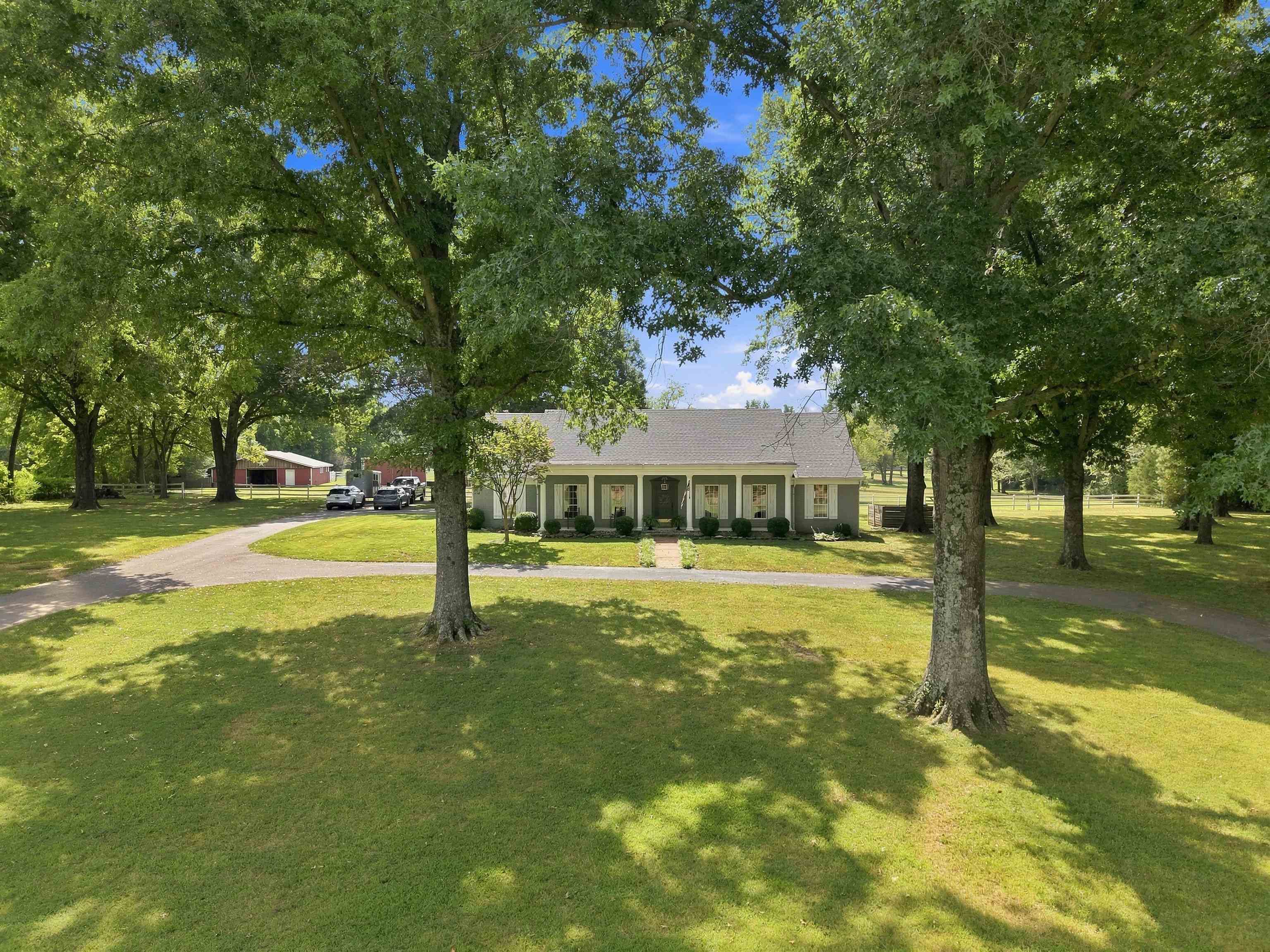 6265 Twin Oaks Dr Property Photo 1